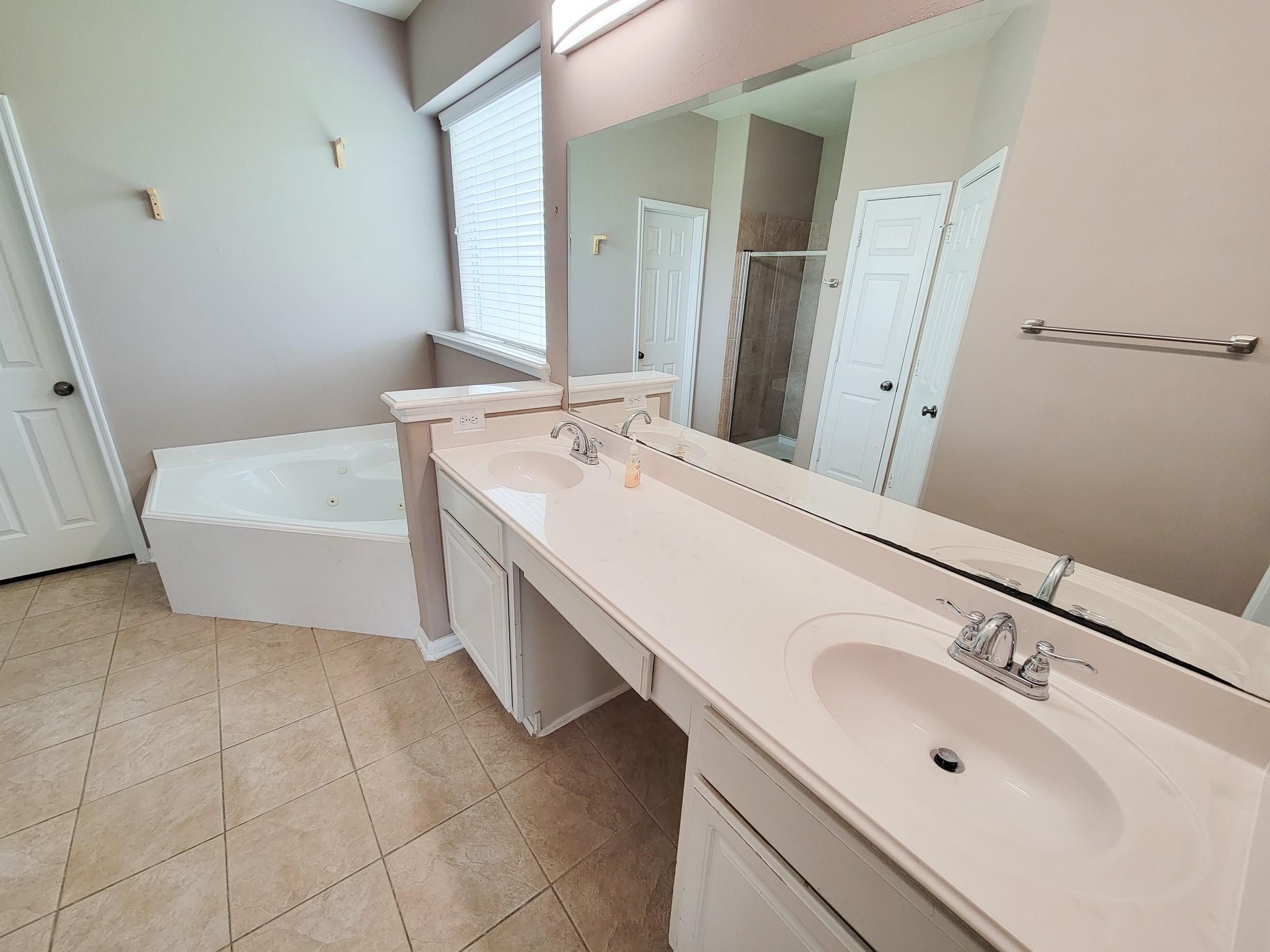 819 Arlington Lane, Rosenberg, TX 77469