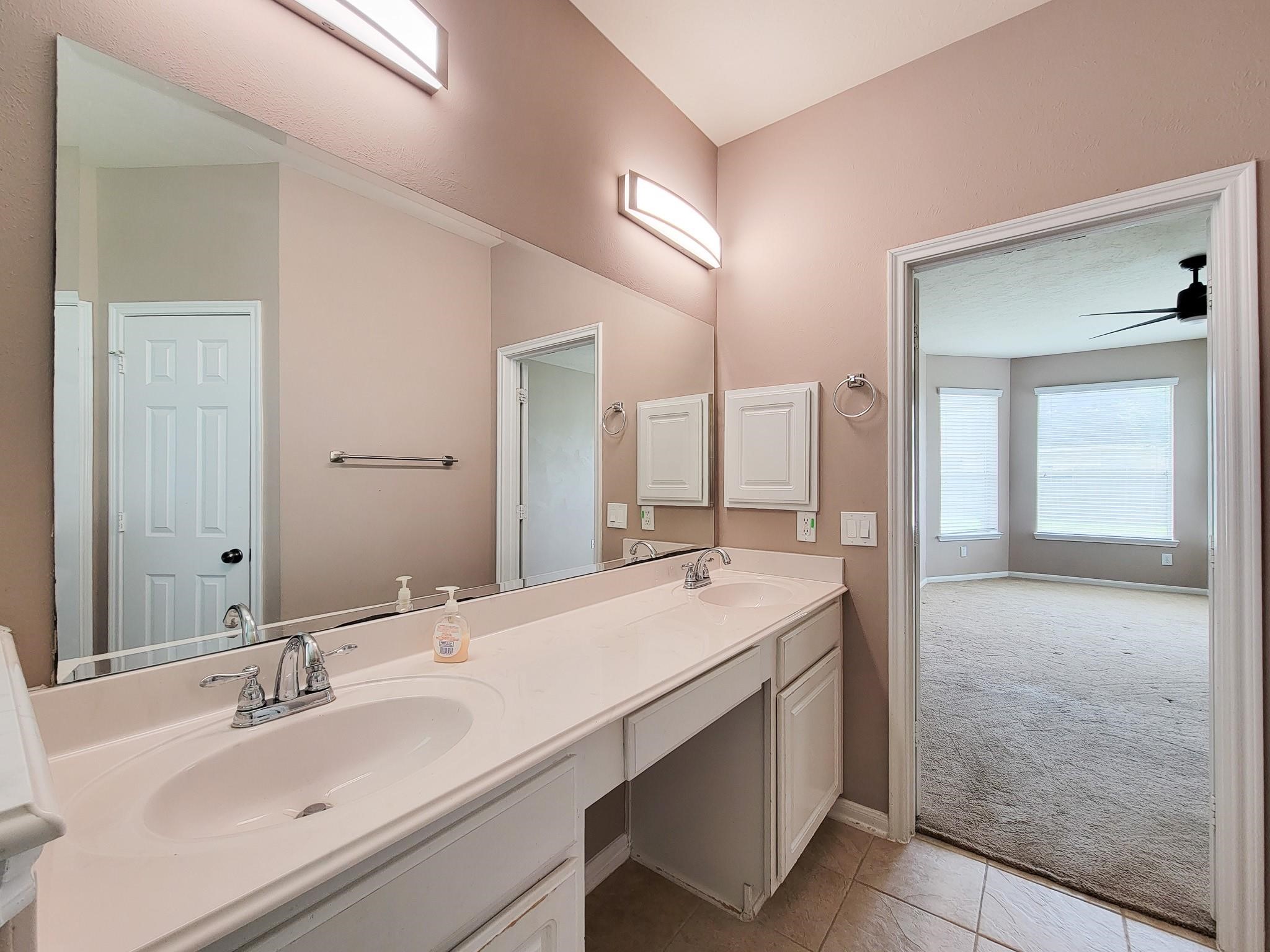 819 Arlington Lane, Rosenberg, TX 77469