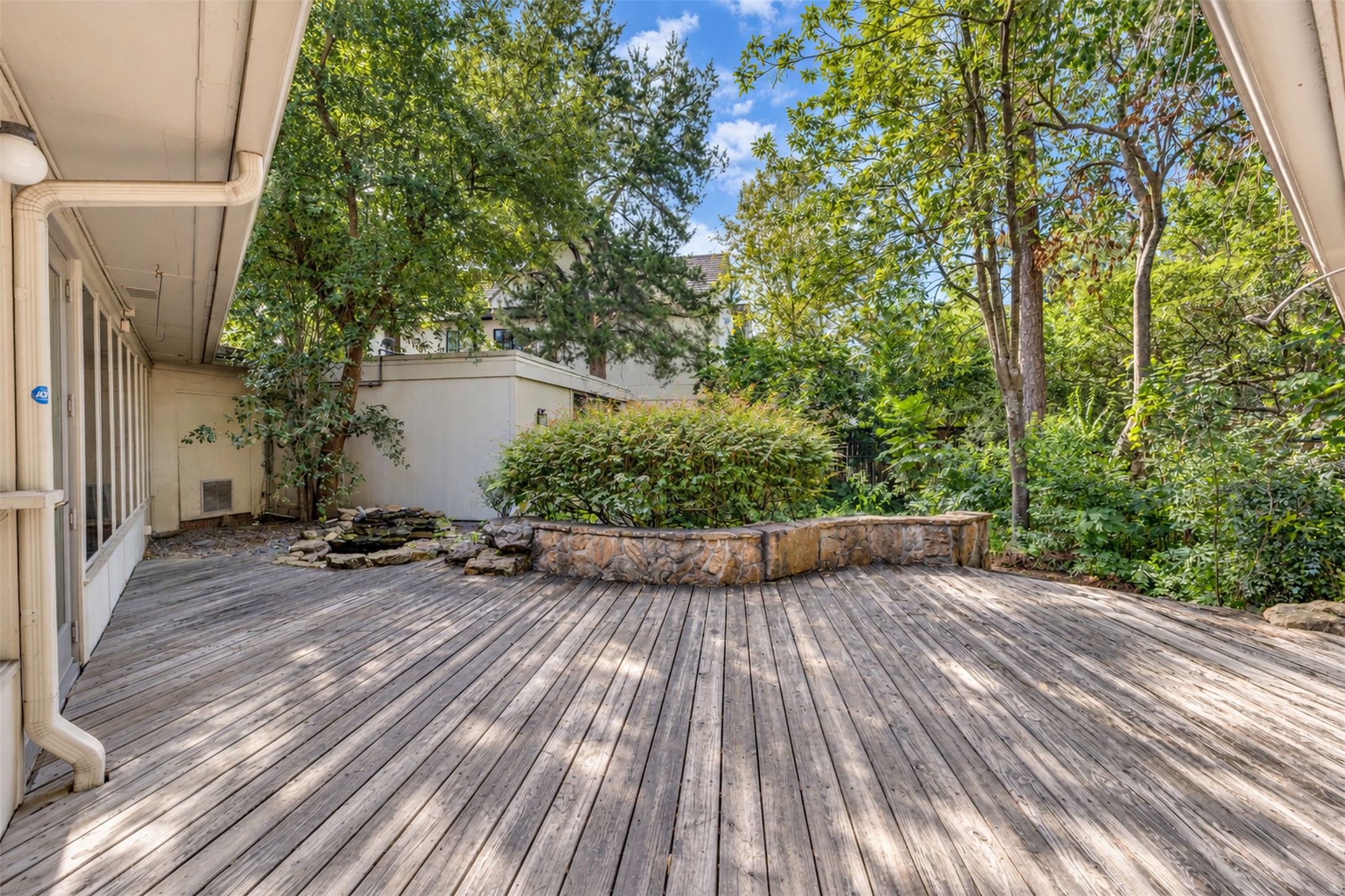 513 Ripple Creek Drive, Houston, TX 77024