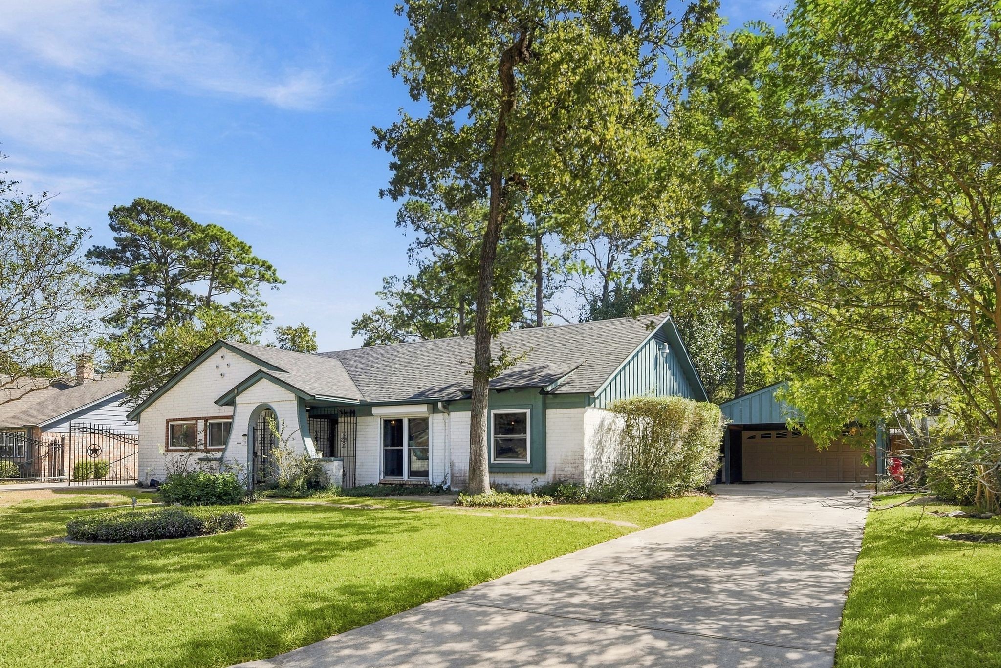 27214 Paula Lane, Conroe, TX 77385 27214 Paula Lane, Conroe, TX 77385
