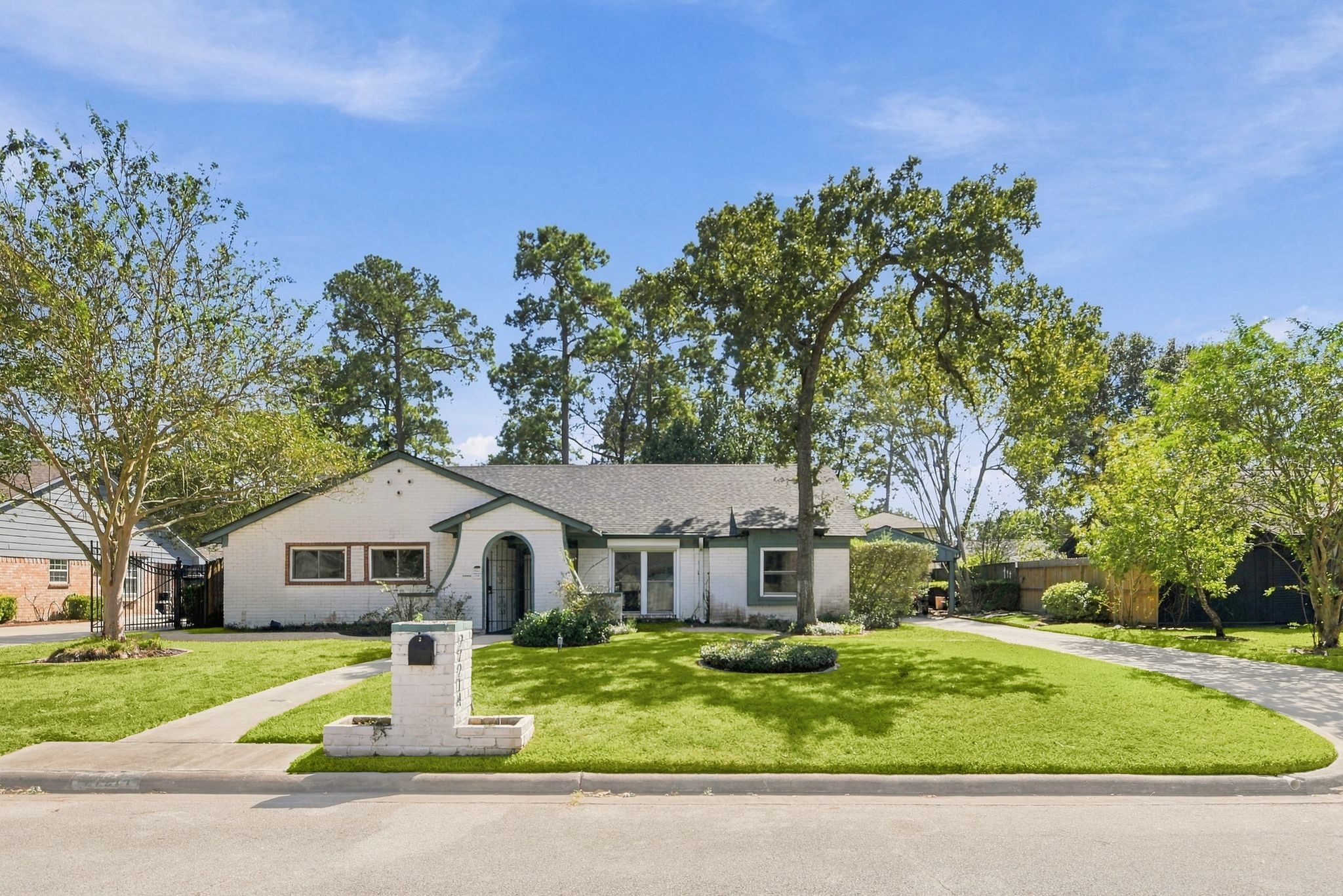 27214 Paula Lane, Conroe, TX 77385