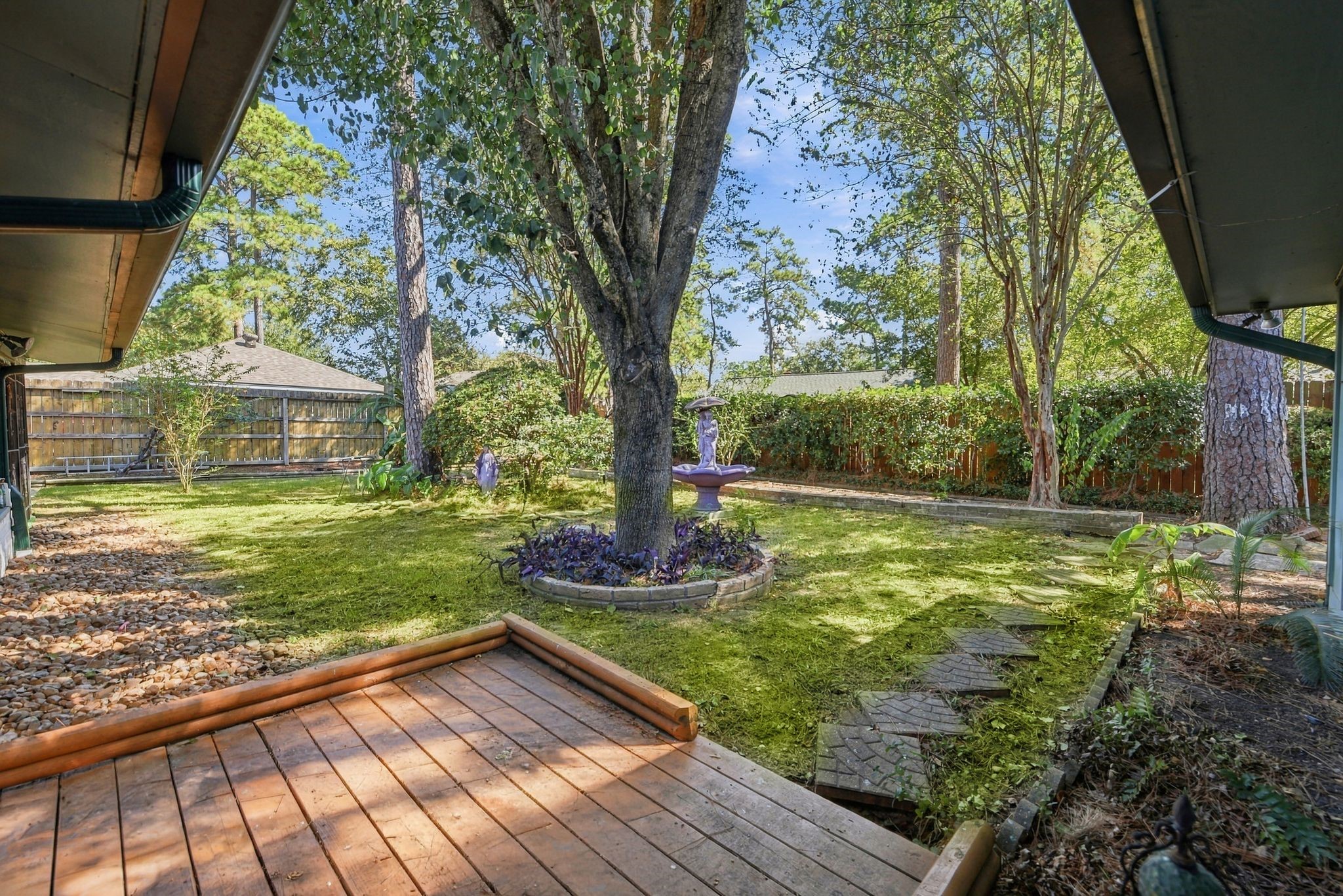 27214 Paula Lane, Conroe, TX 77385