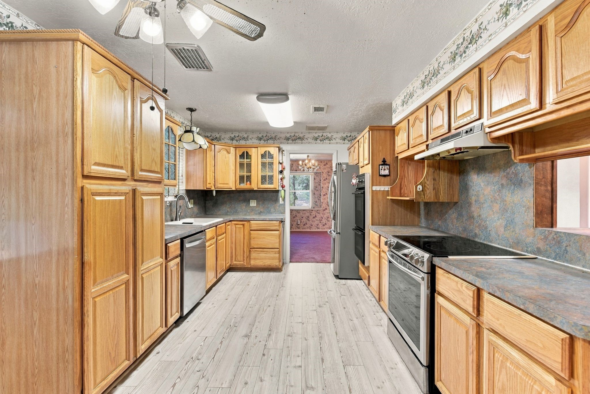 27214 Paula Lane, Conroe, TX 77385