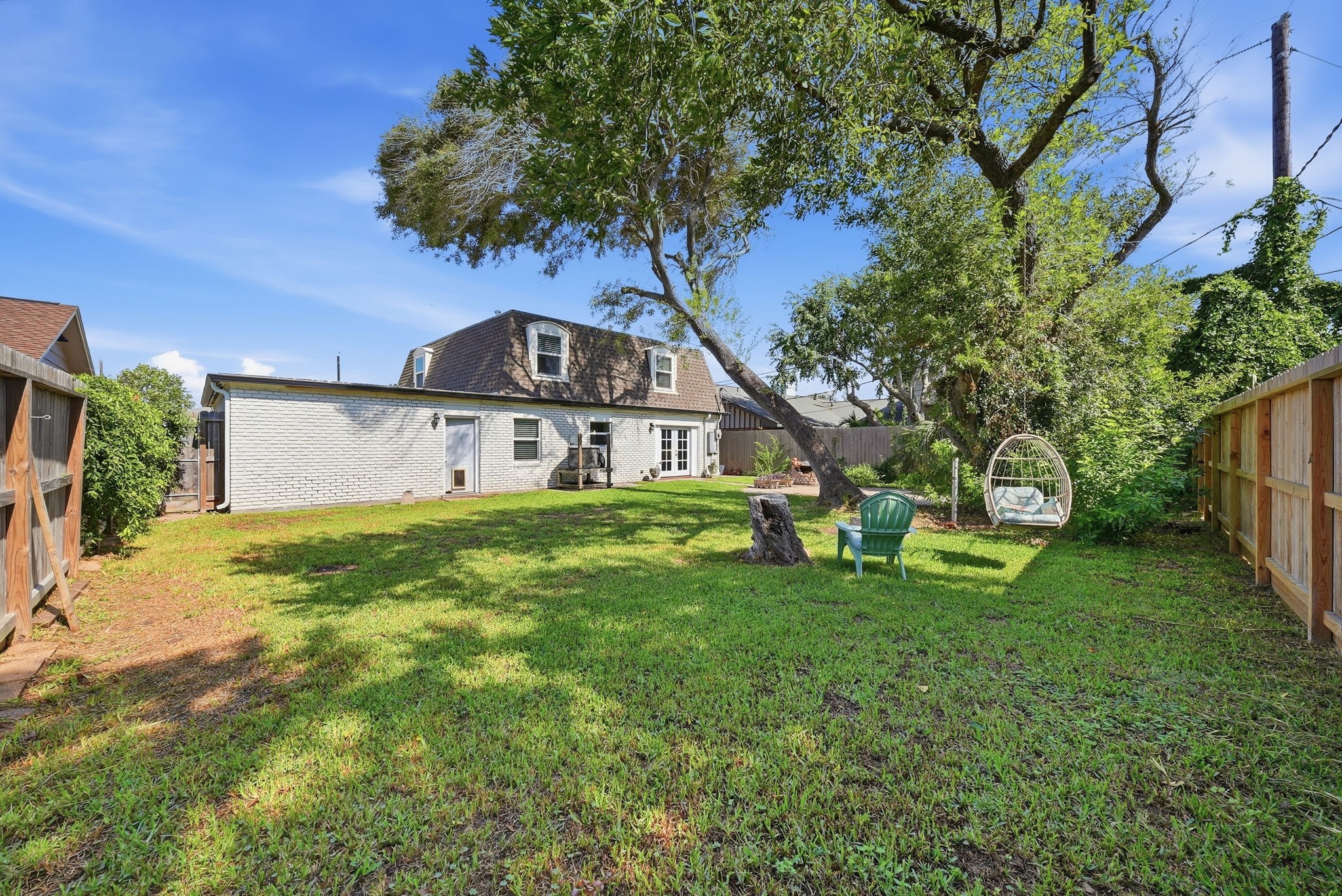 7705 Beaudelaire Circle, Galveston, TX 77551