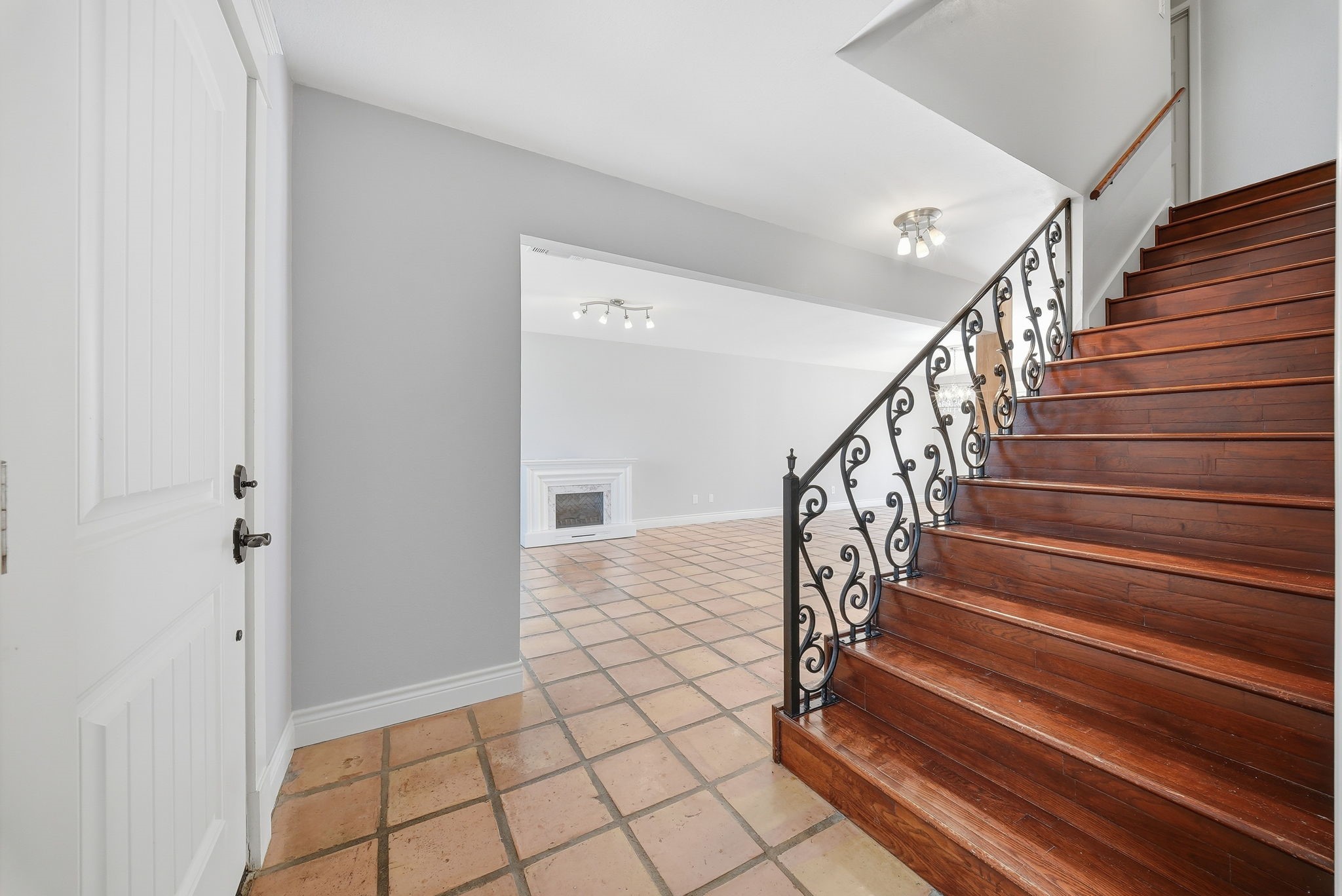 7705 Beaudelaire Circle, Galveston, TX 77551