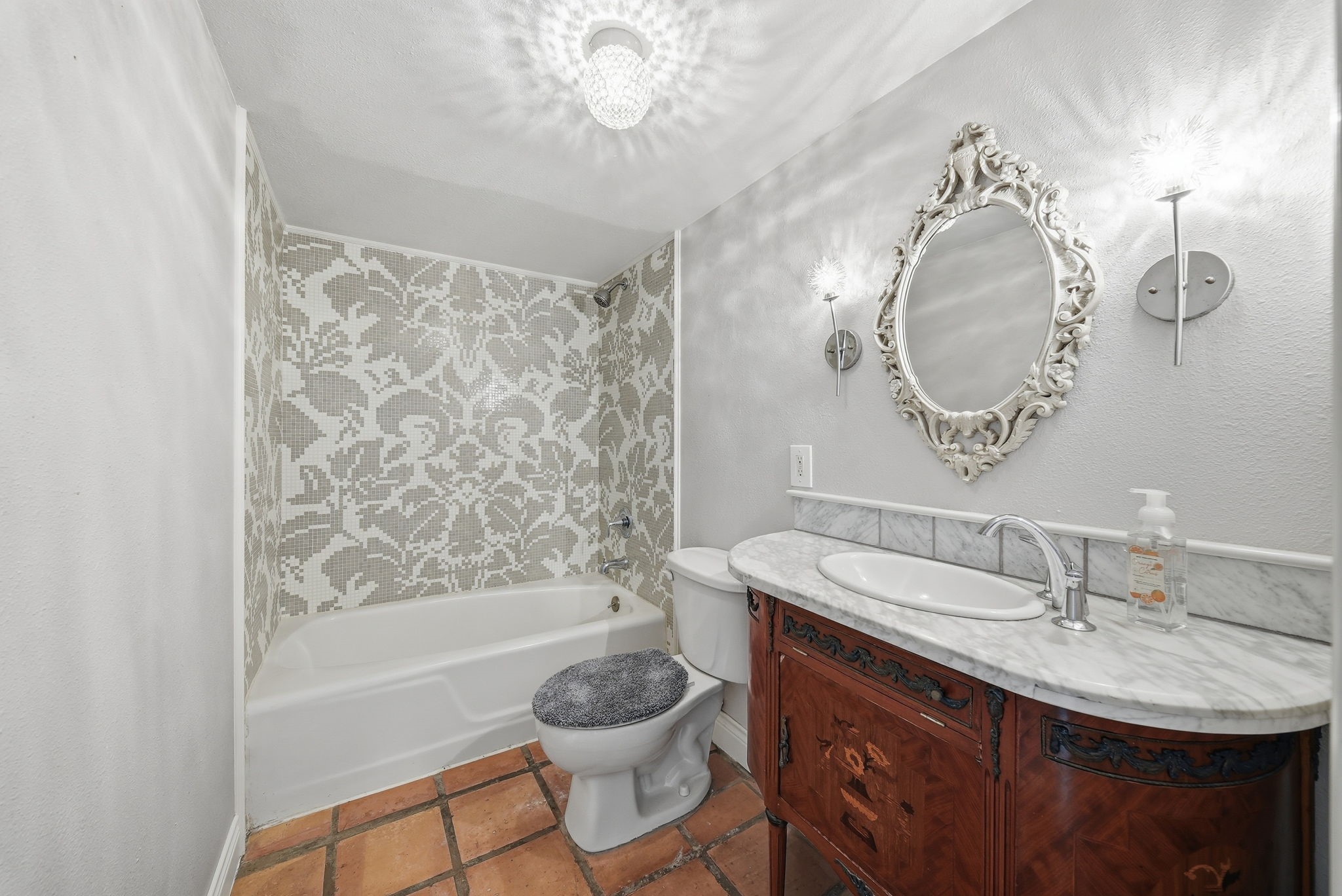 7705 Beaudelaire Circle, Galveston, TX 77551