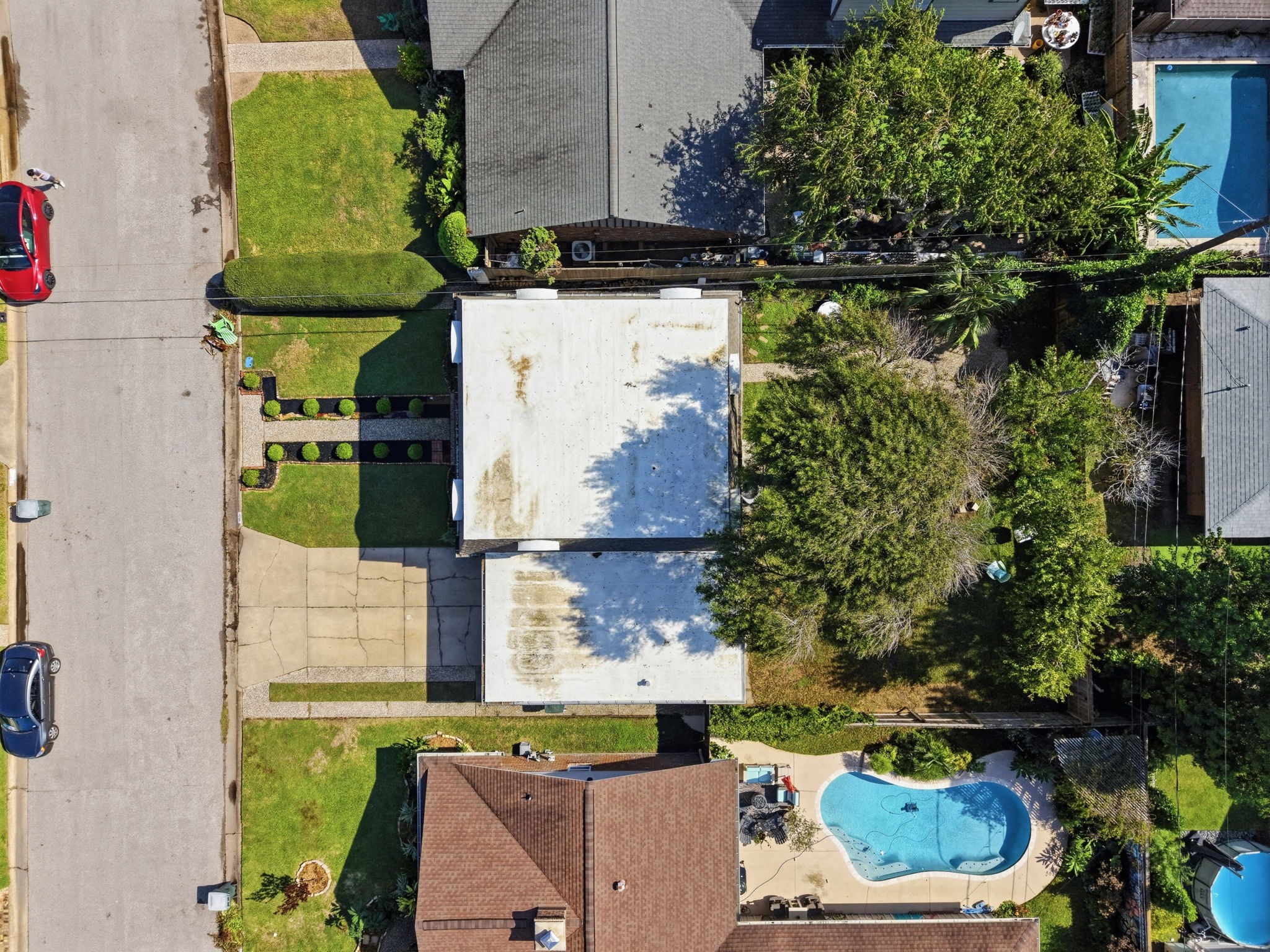 7705 Beaudelaire Circle, Galveston, TX 77551