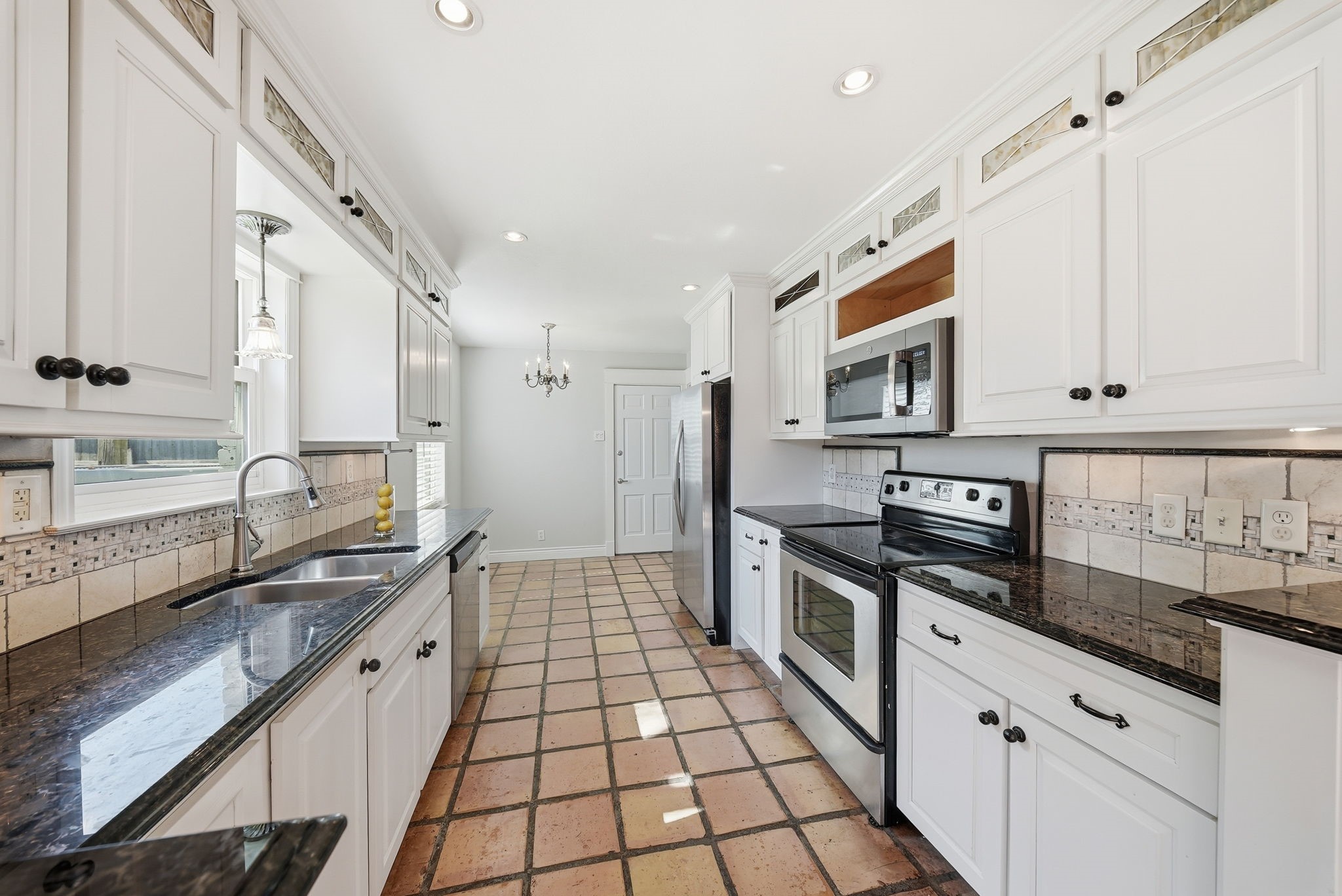 7705 Beaudelaire Circle, Galveston, TX 77551