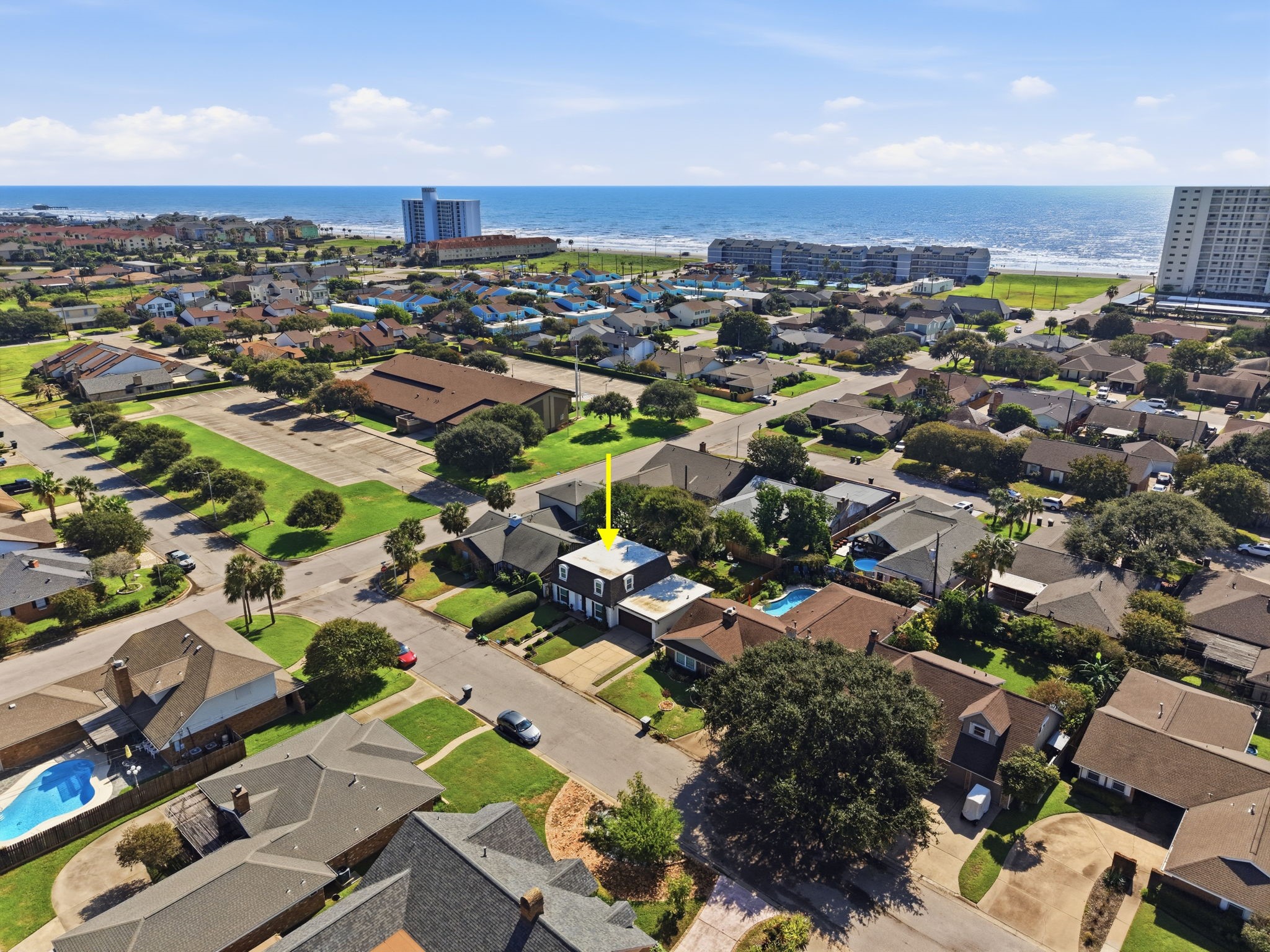 7705 Beaudelaire Circle, Galveston, TX 77551