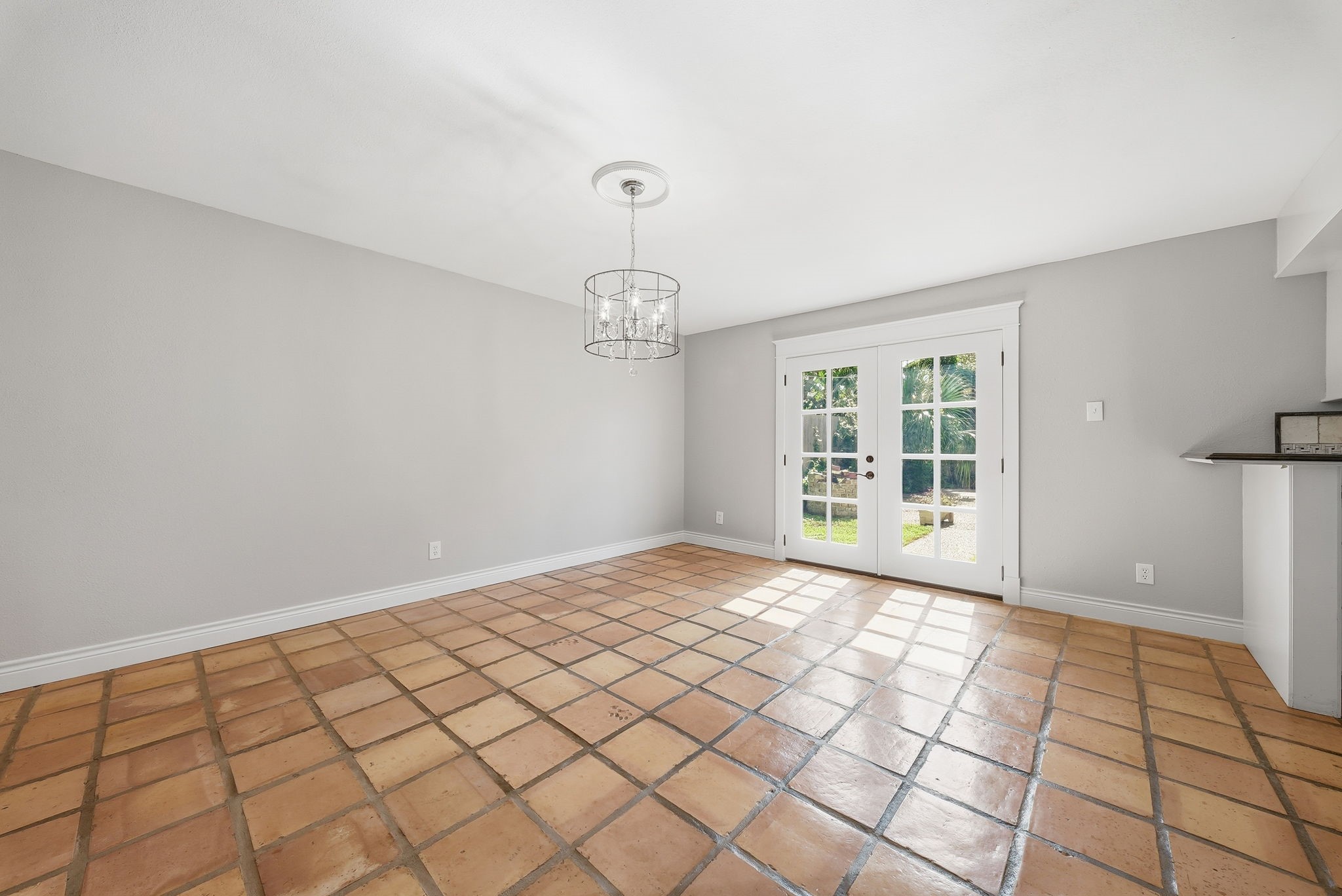 7705 Beaudelaire Circle, Galveston, TX 77551
