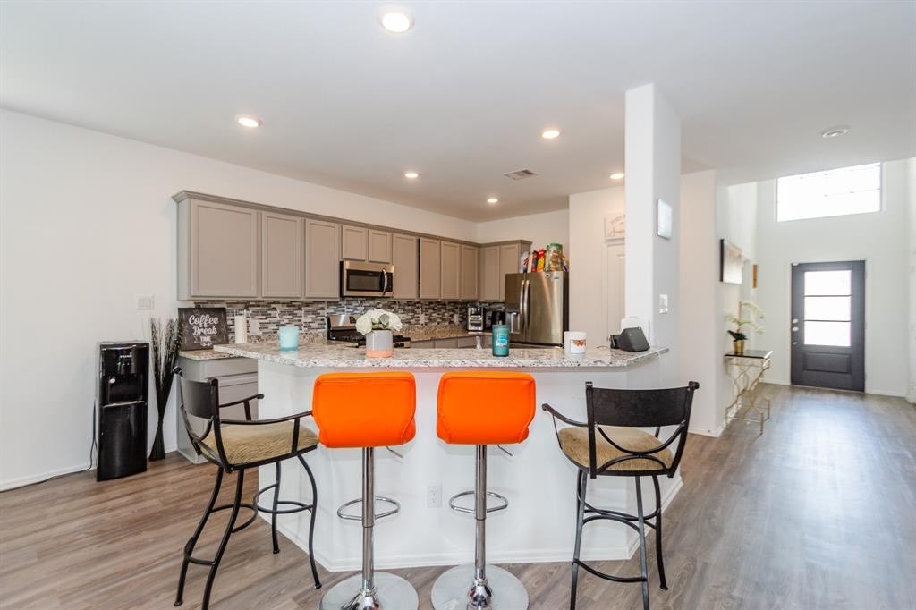 5007 Dunstable Manor Lane, Fresno, TX 77583 5007 Dunstable Manor Lane, Fresno, TX 77583