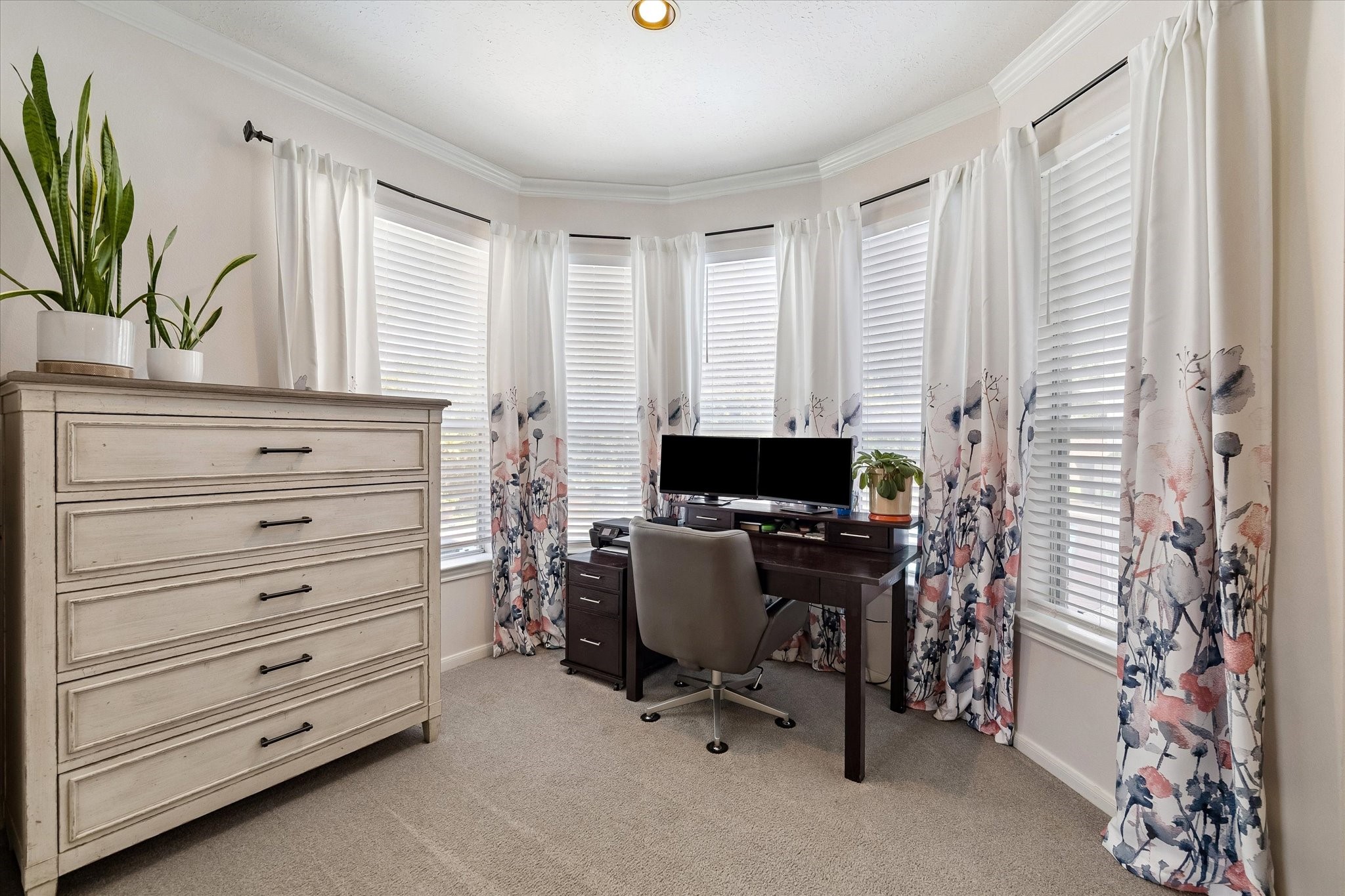 Here's another view of the reading nook / alcove area.