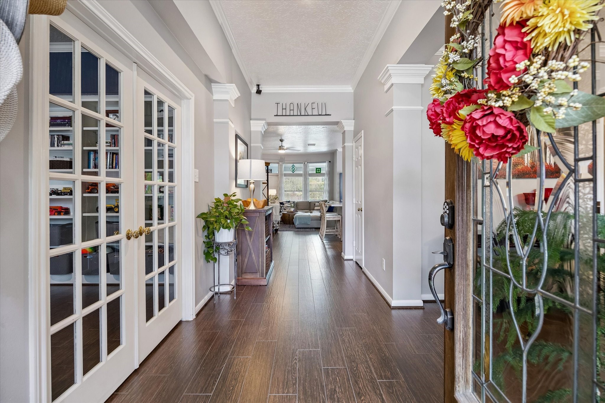 Spacious foyer with an office to the left and formal dining area to the right. Both rooms can be used as a flex space.