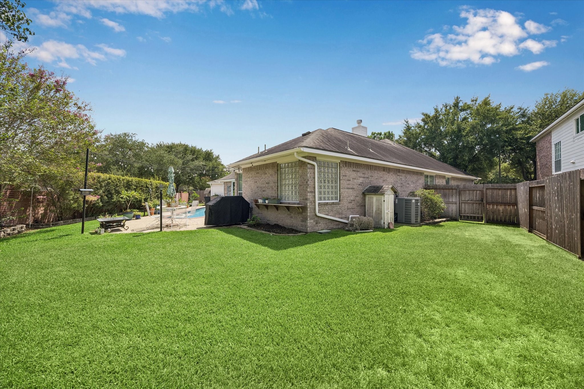 And because of the prime lot, this home has plenty of green space.