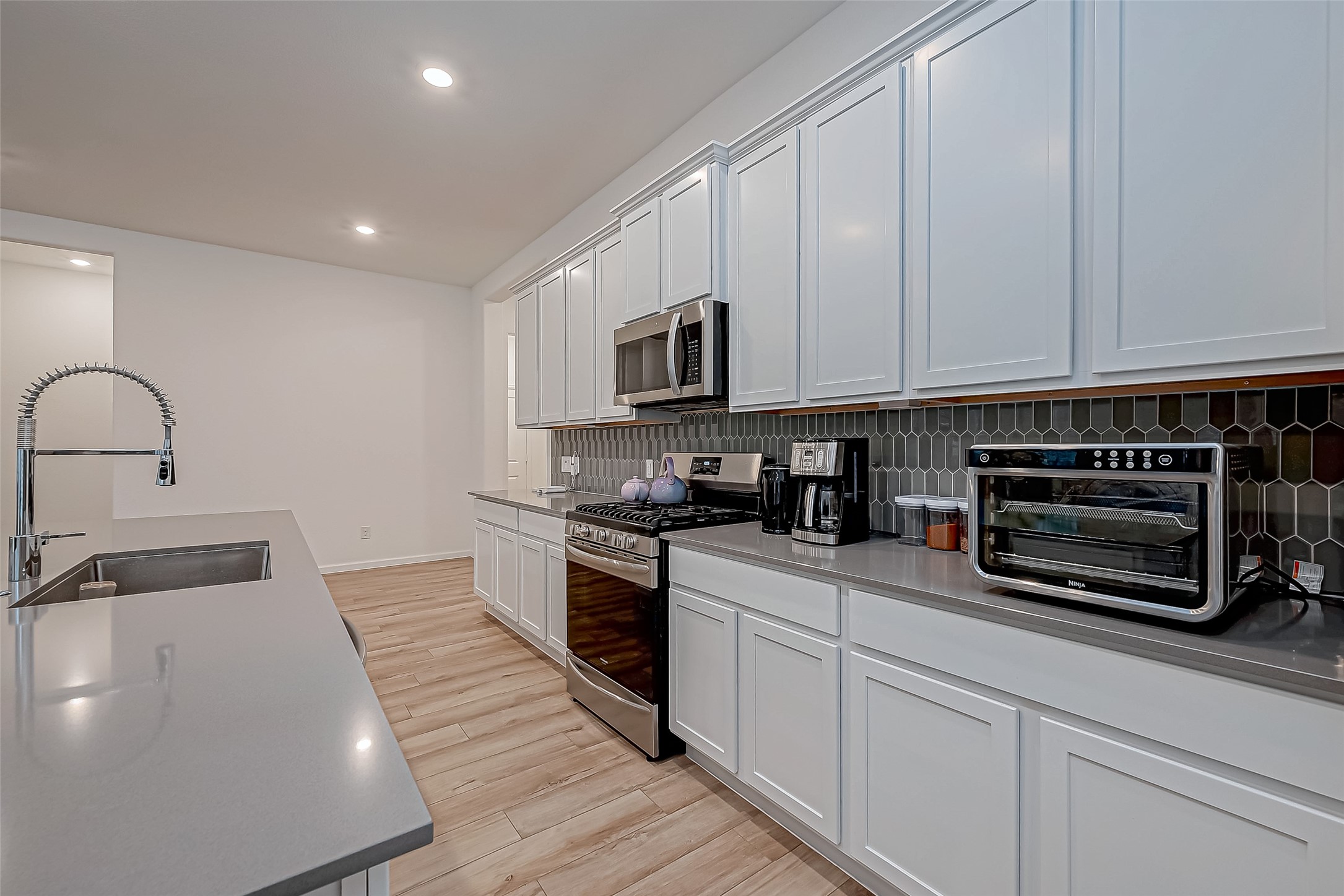 23722 Canolo Grove Lane, New Caney, TX 77357
