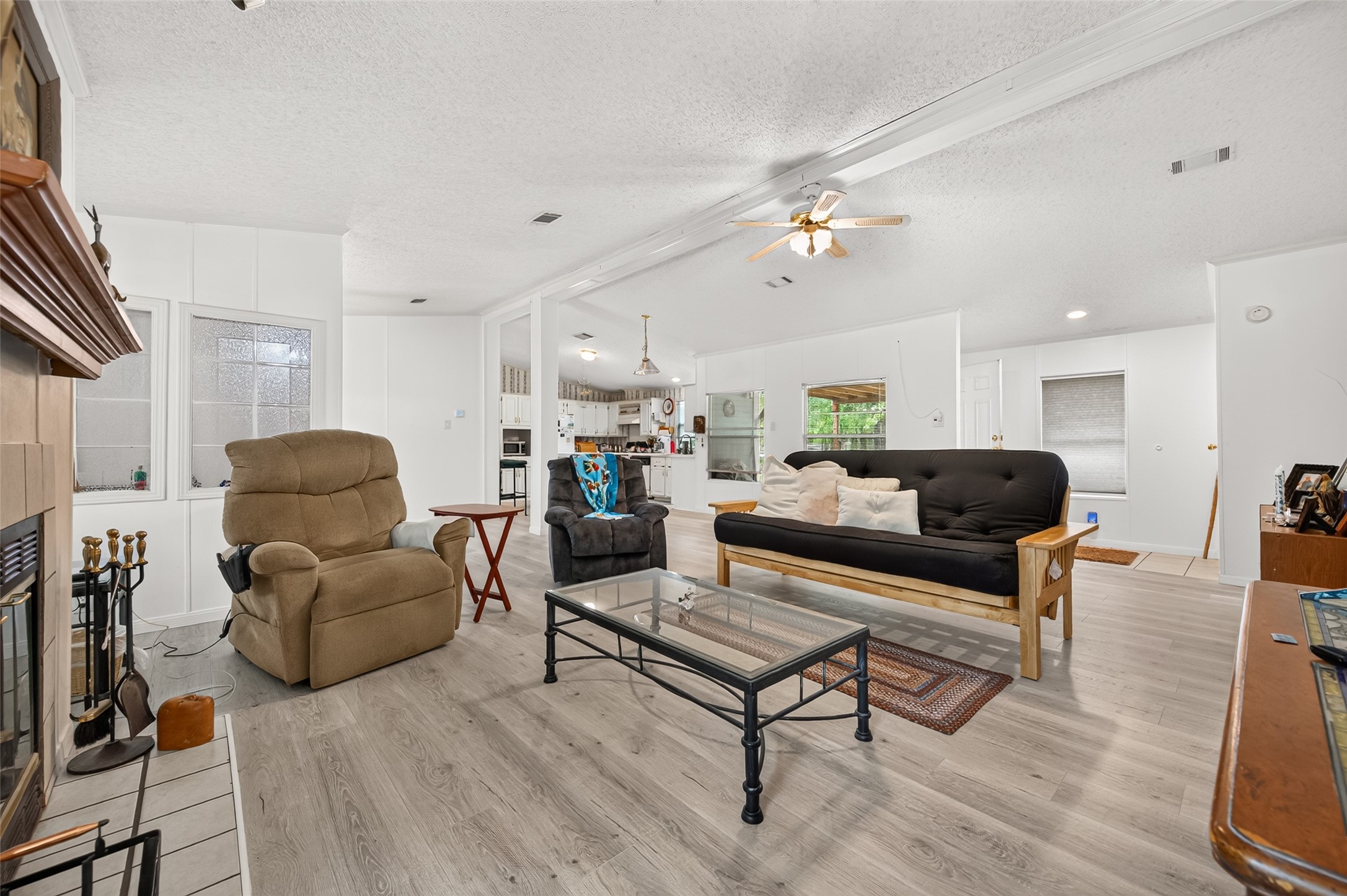 189 Hall Drive S, Montgomery, TX 77316