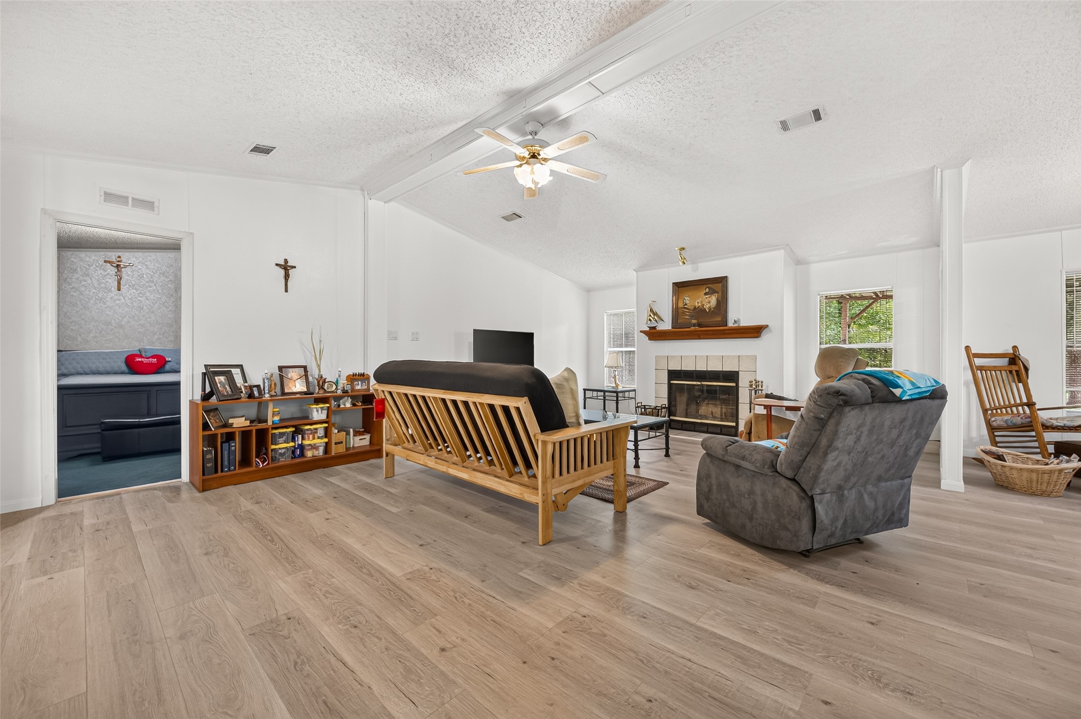 189 Hall Drive S, Montgomery, TX 77316