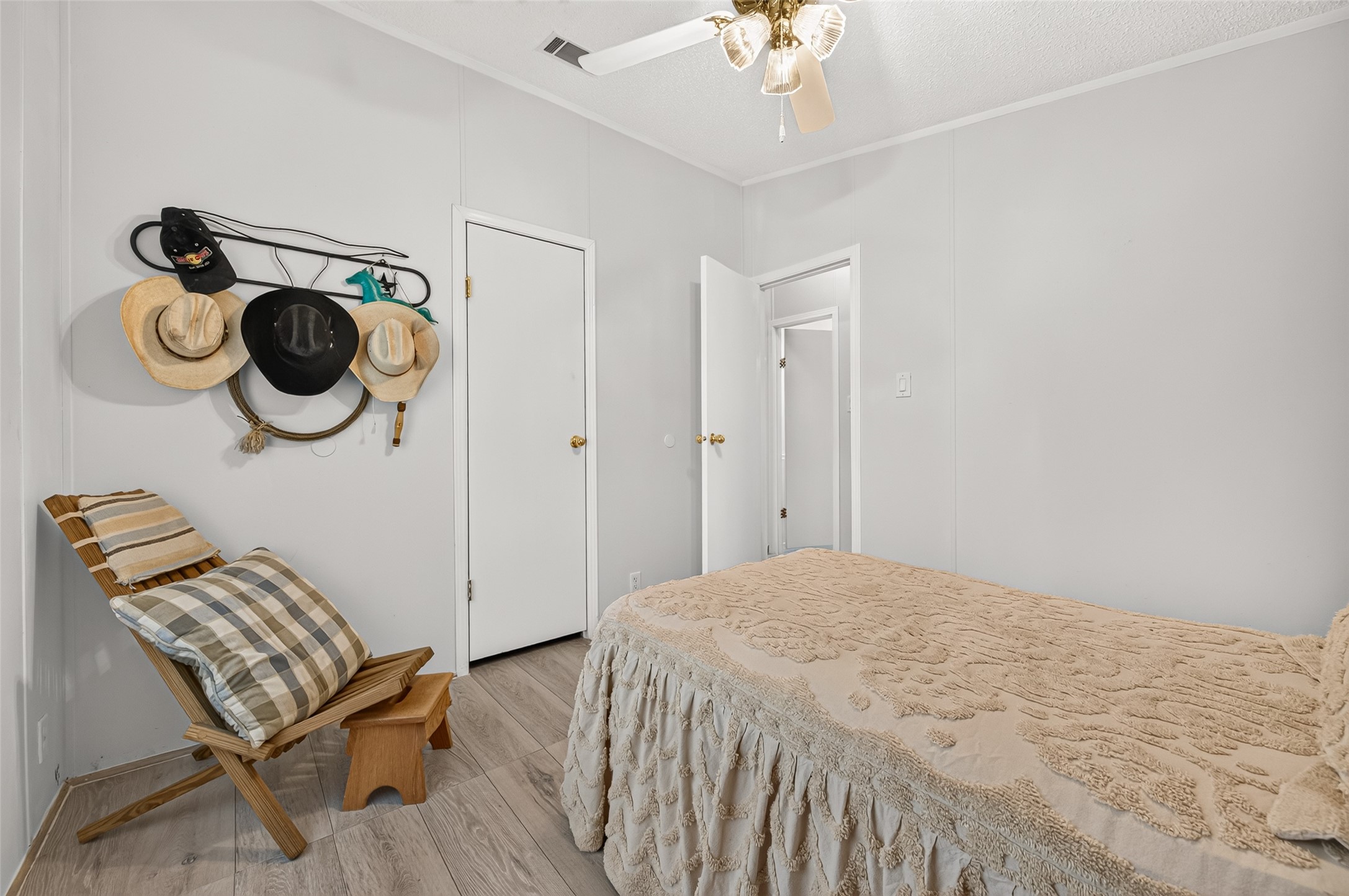 189 Hall Drive S, Montgomery, TX 77316