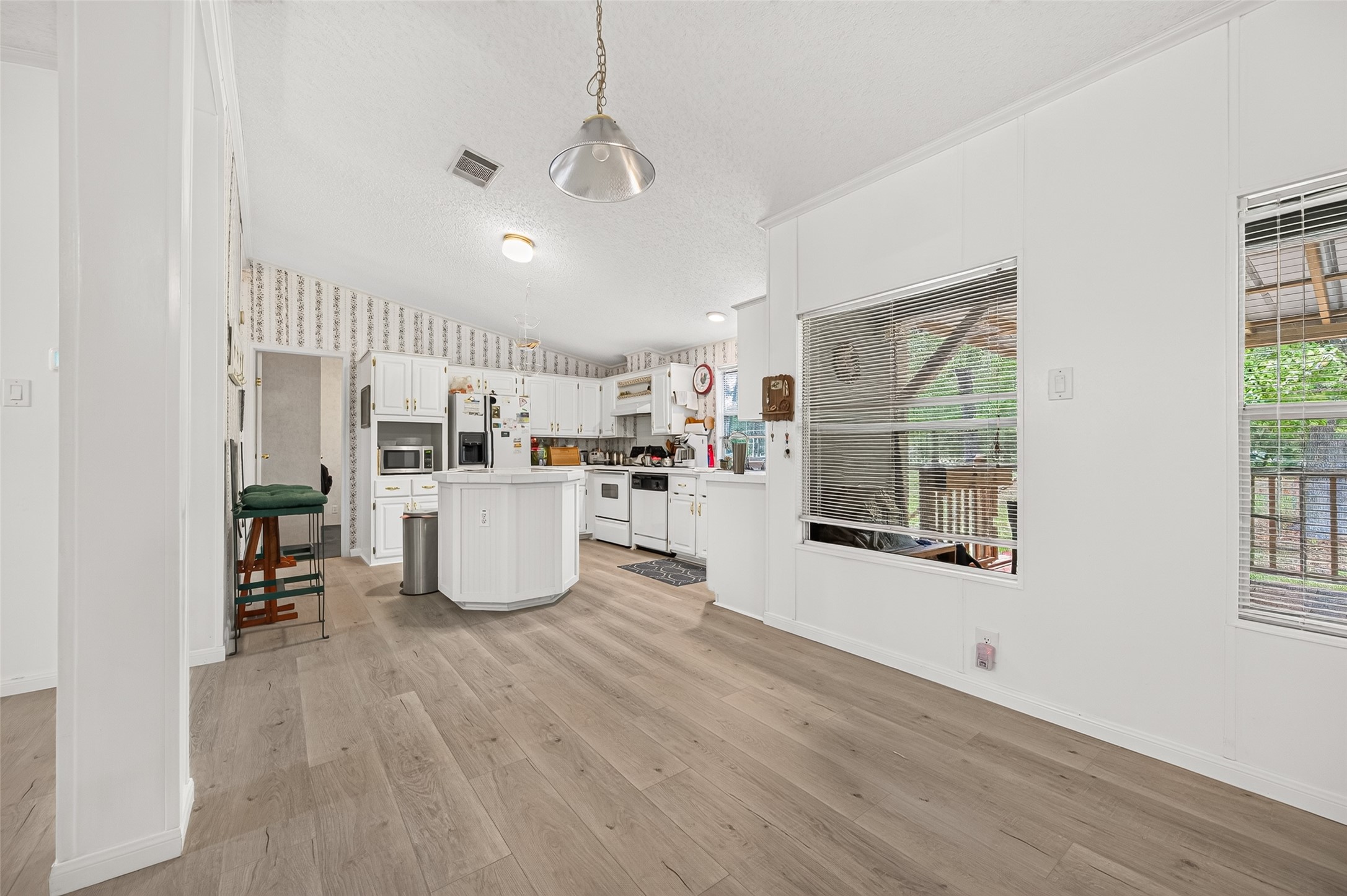 189 Hall Drive S, Montgomery, TX 77316