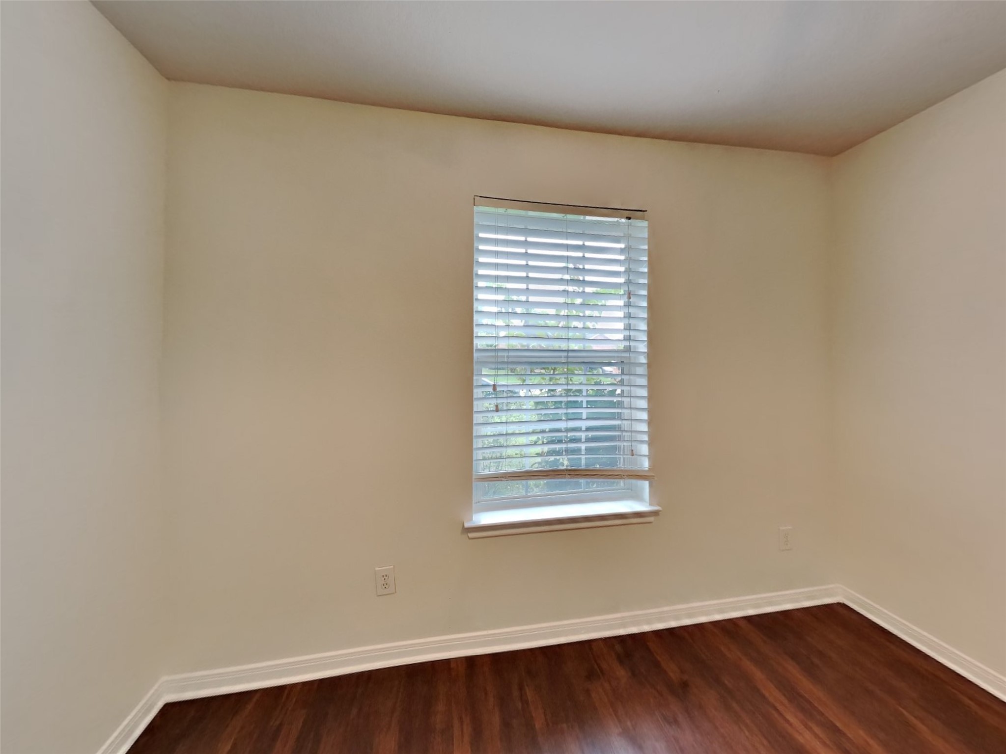311 Green Isle Avenue, Dickinson, TX 77539