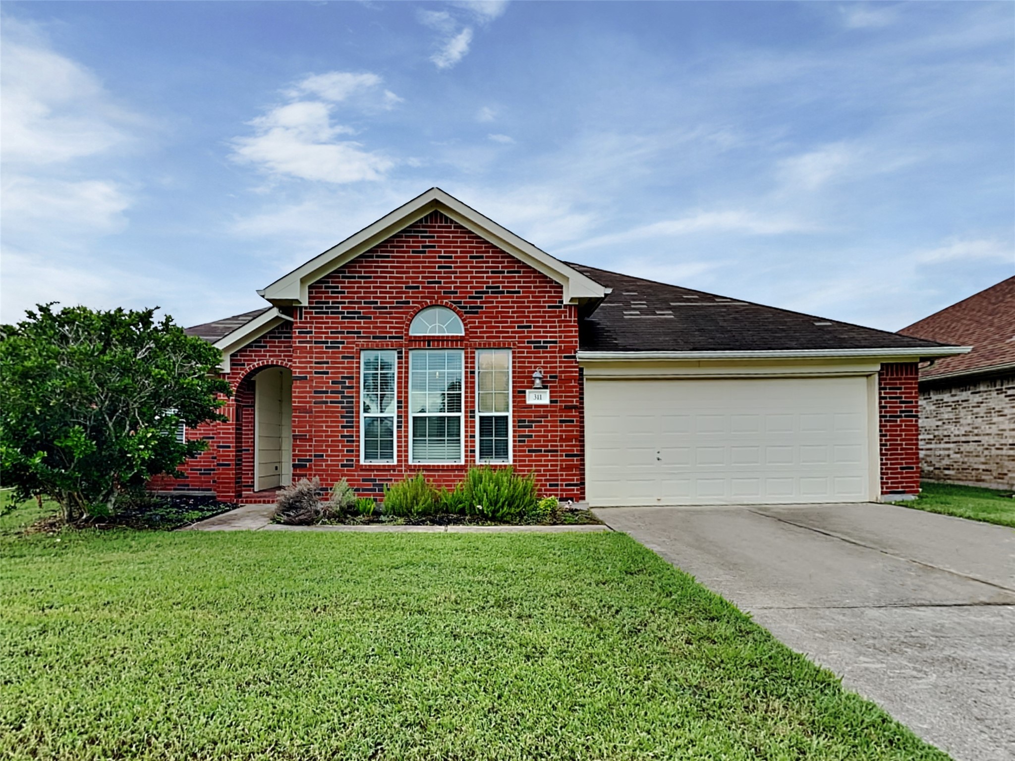 311 Green Isle Avenue, Dickinson, TX 77539