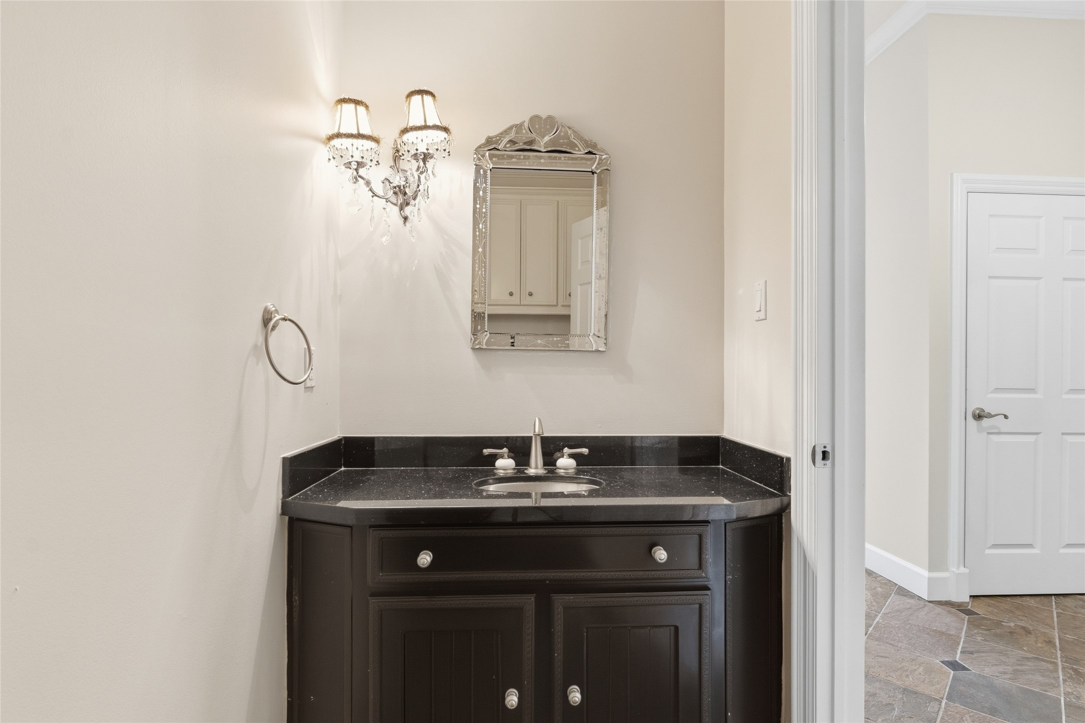 5910 Lake Street, Houston, TX 77005