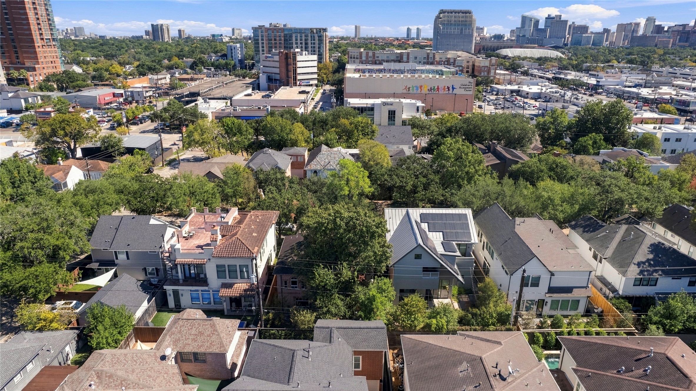 5910 Lake Street, Houston, TX 77005