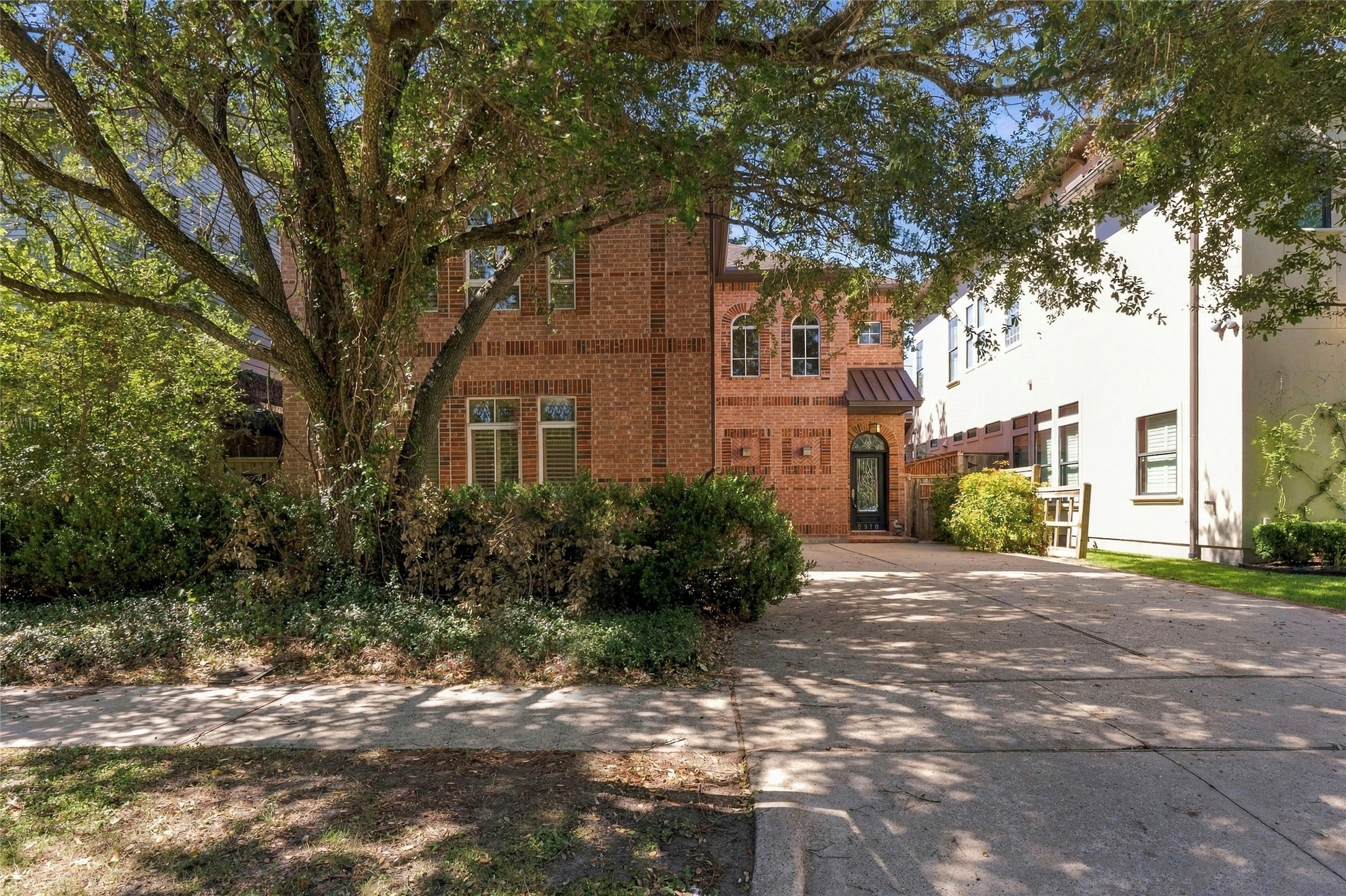 5910 Lake Street, Houston, TX 77005