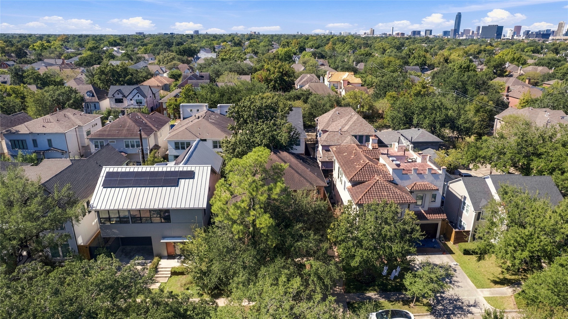 5910 Lake Street, Houston, TX 77005