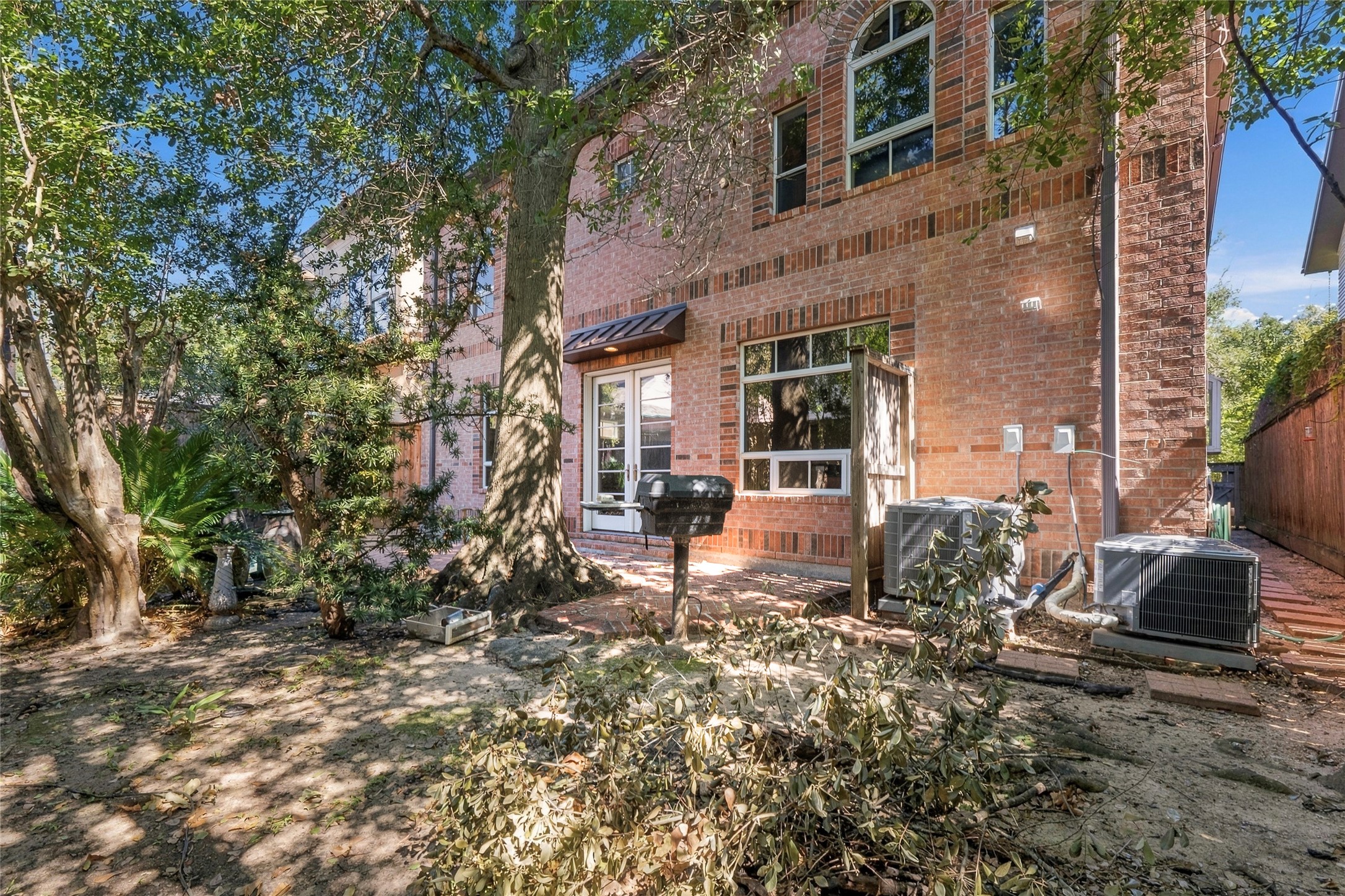 5910 Lake Street, Houston, TX 77005