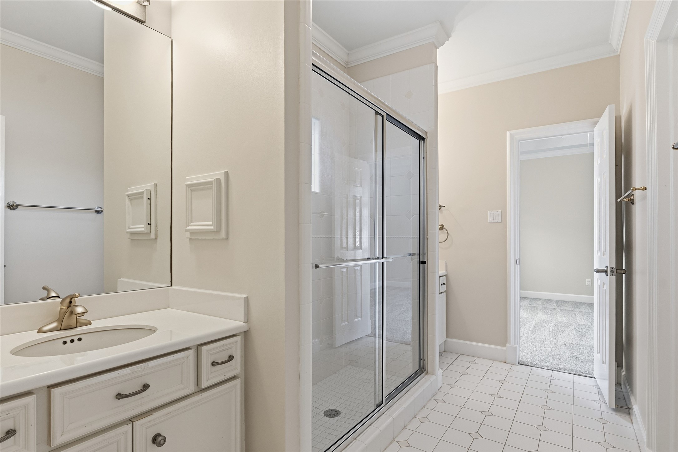 5910 Lake Street, Houston, TX 77005