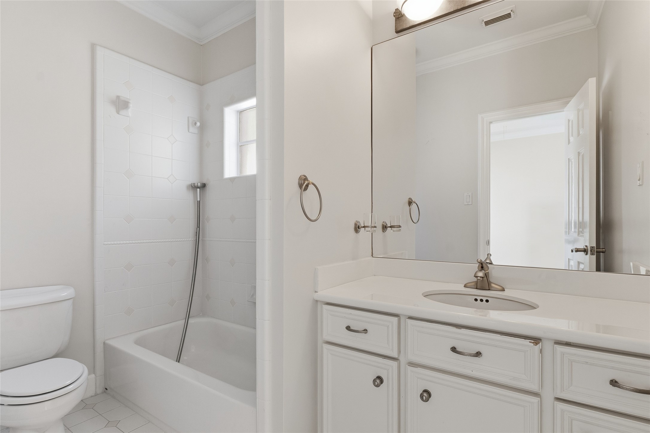 5910 Lake Street, Houston, TX 77005