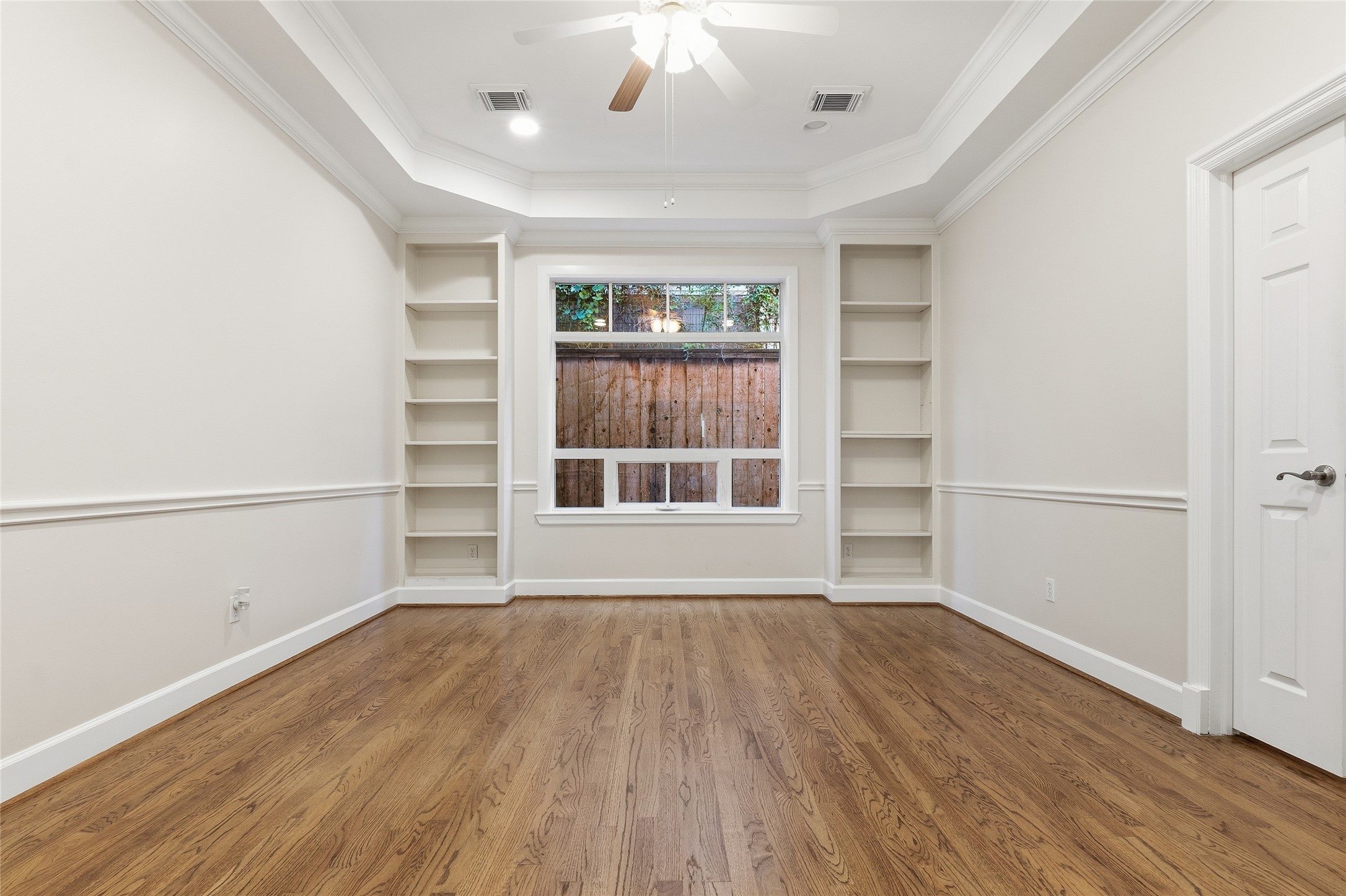 5910 Lake Street, Houston, TX 77005