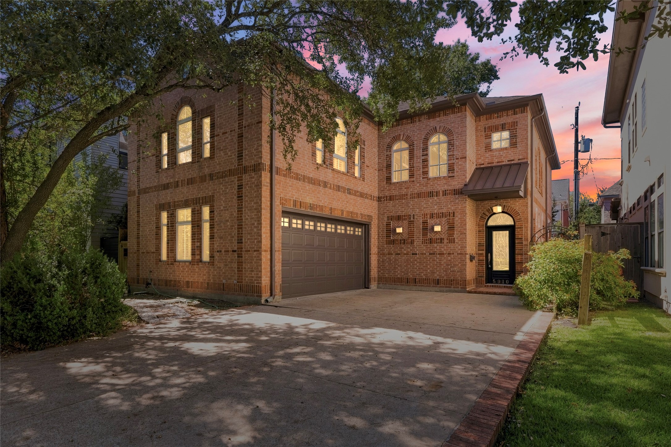 5910 Lake Street, Houston, TX 77005