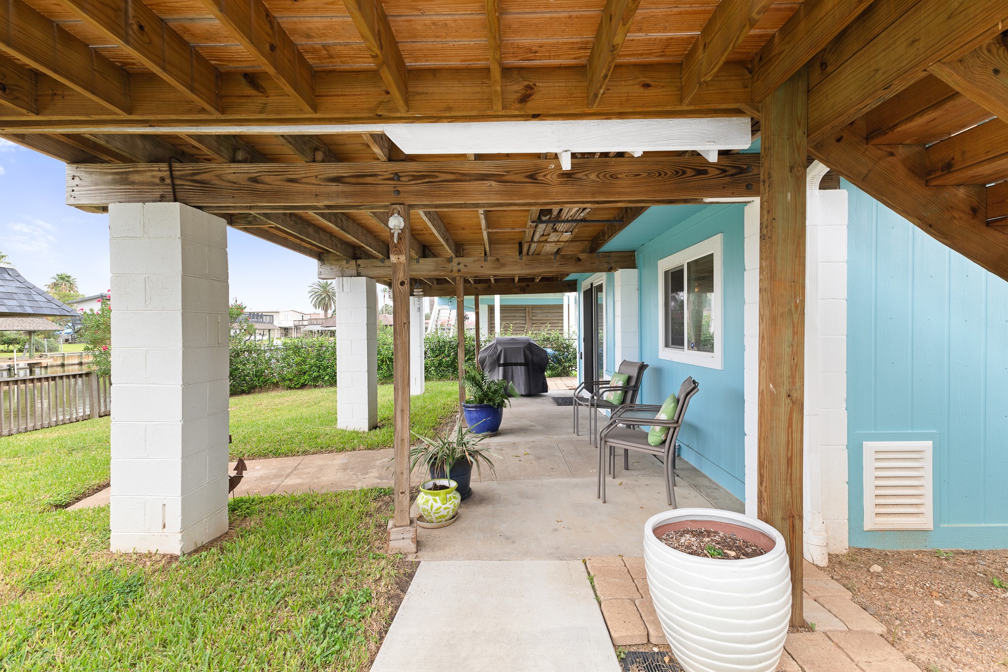 Covered outdoor entertaining area