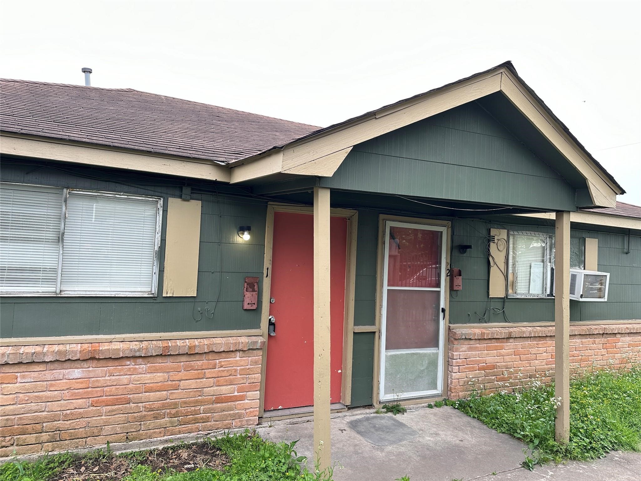8010 Roswell Street, #1, Houston, TX 77022
