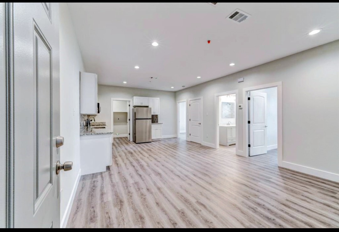 2906 Berry Road, #6, Houston, TX 77093 2906 Berry Road, #6, Houston, TX 77093