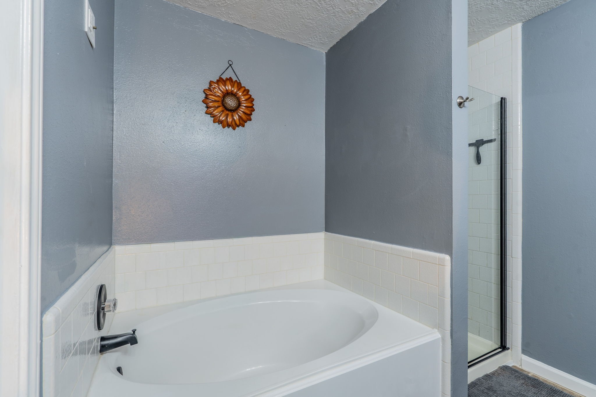 2304 Caroline Street, Dickinson, TX 77539