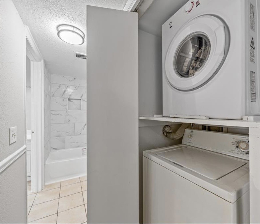 9809 Richmond Avenue, #E14, Houston, TX 77042