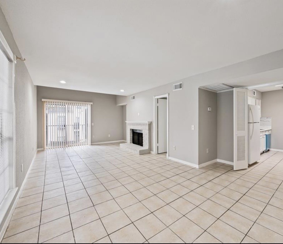 9809 Richmond Avenue, #E14, Houston, TX 77042