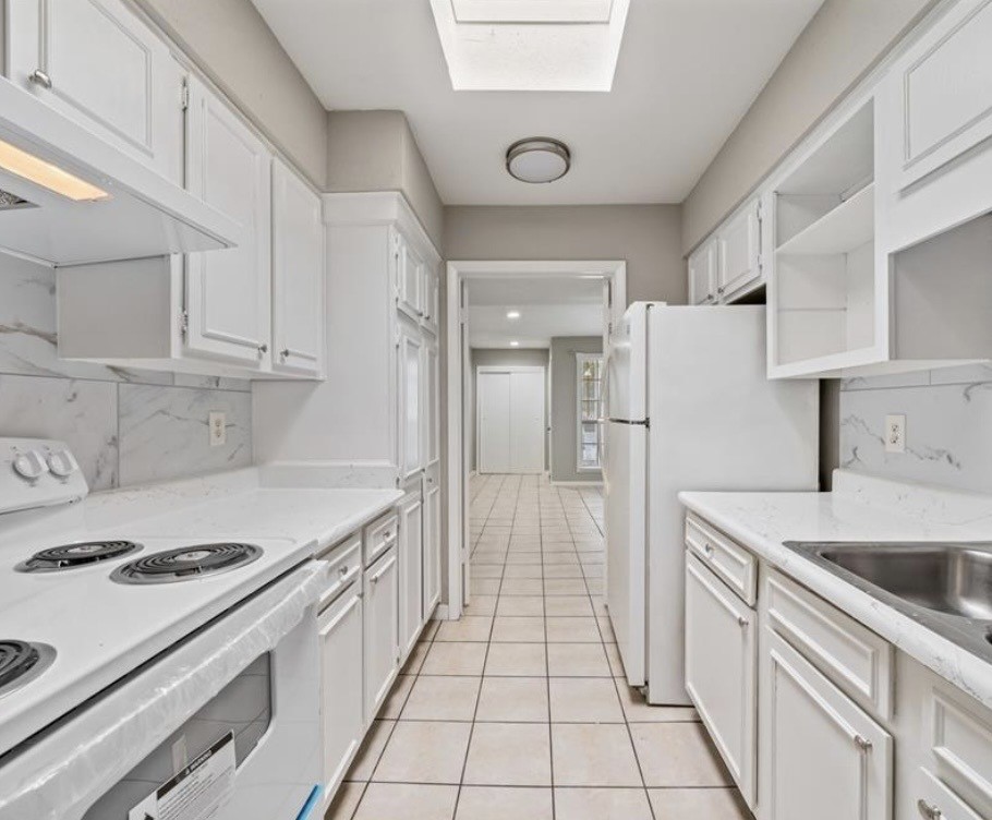 9809 Richmond Avenue, #E14, Houston, TX 77042