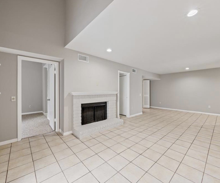9809 Richmond Avenue, #E14, Houston, TX 77042