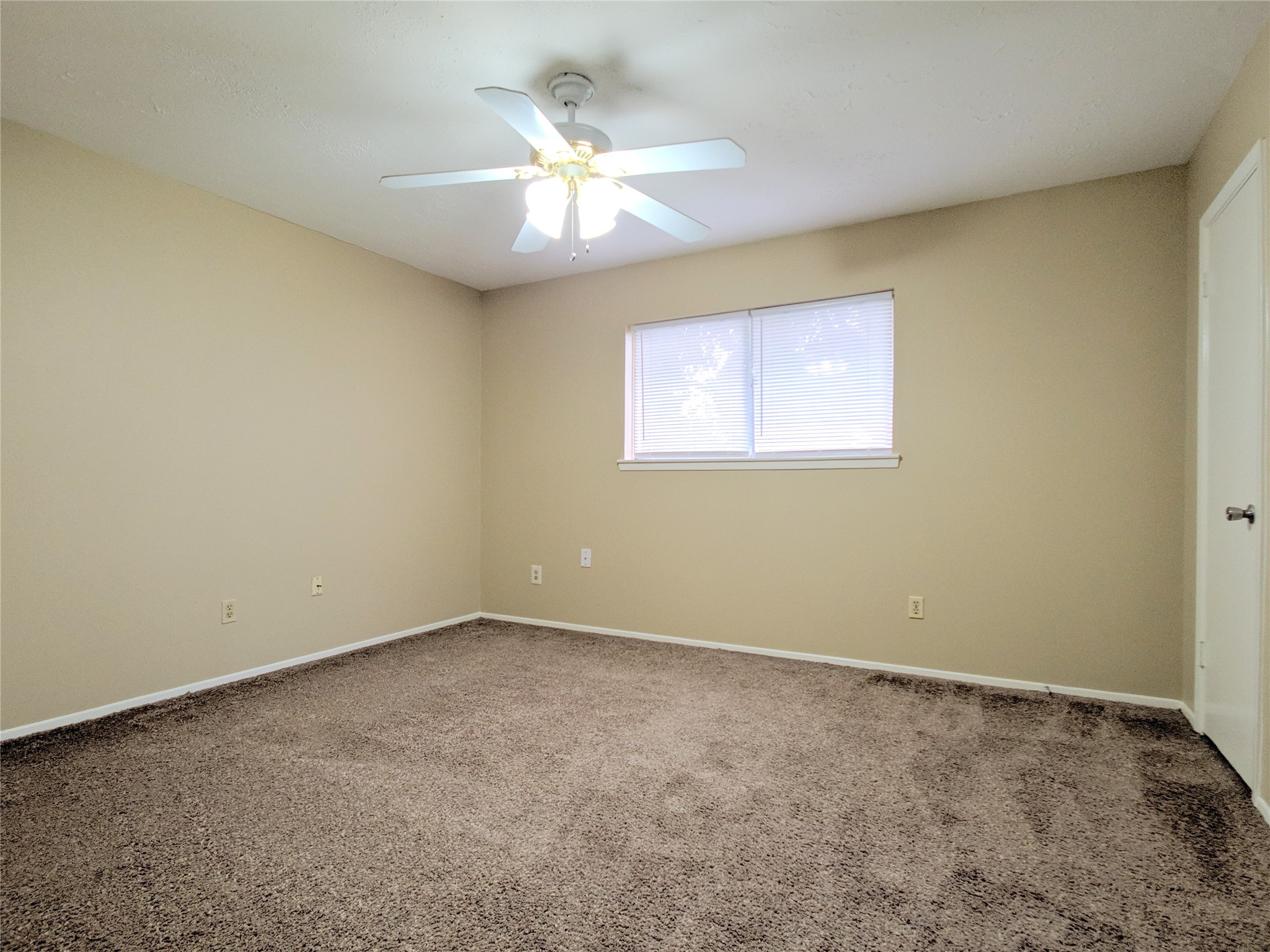 14826 Weil Place, Houston, TX 77060