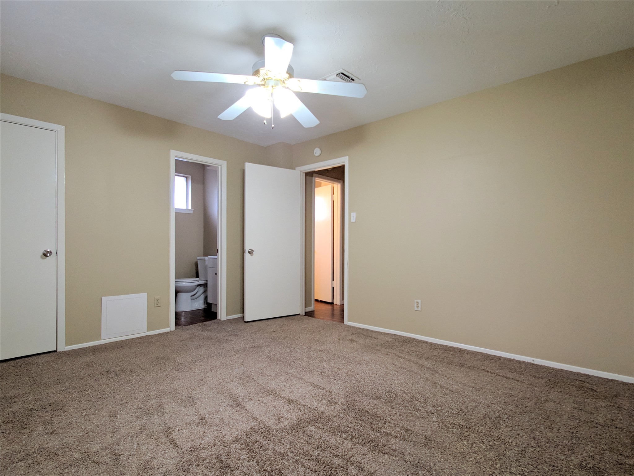 14826 Weil Place, Houston, TX 77060