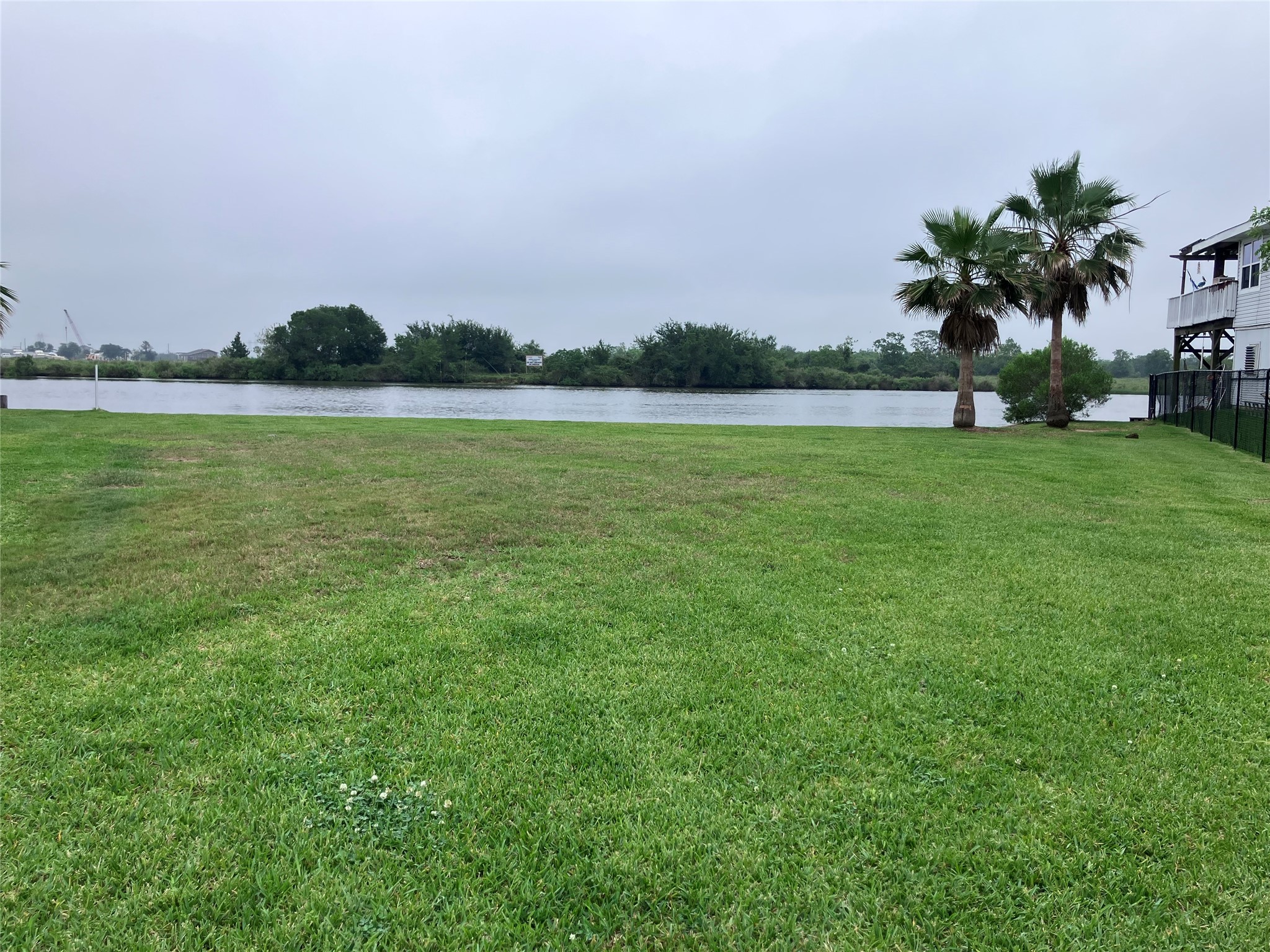 4408 Island Drive, Dickinson, TX 77539 4408 Island Drive, Dickinson, TX 77539