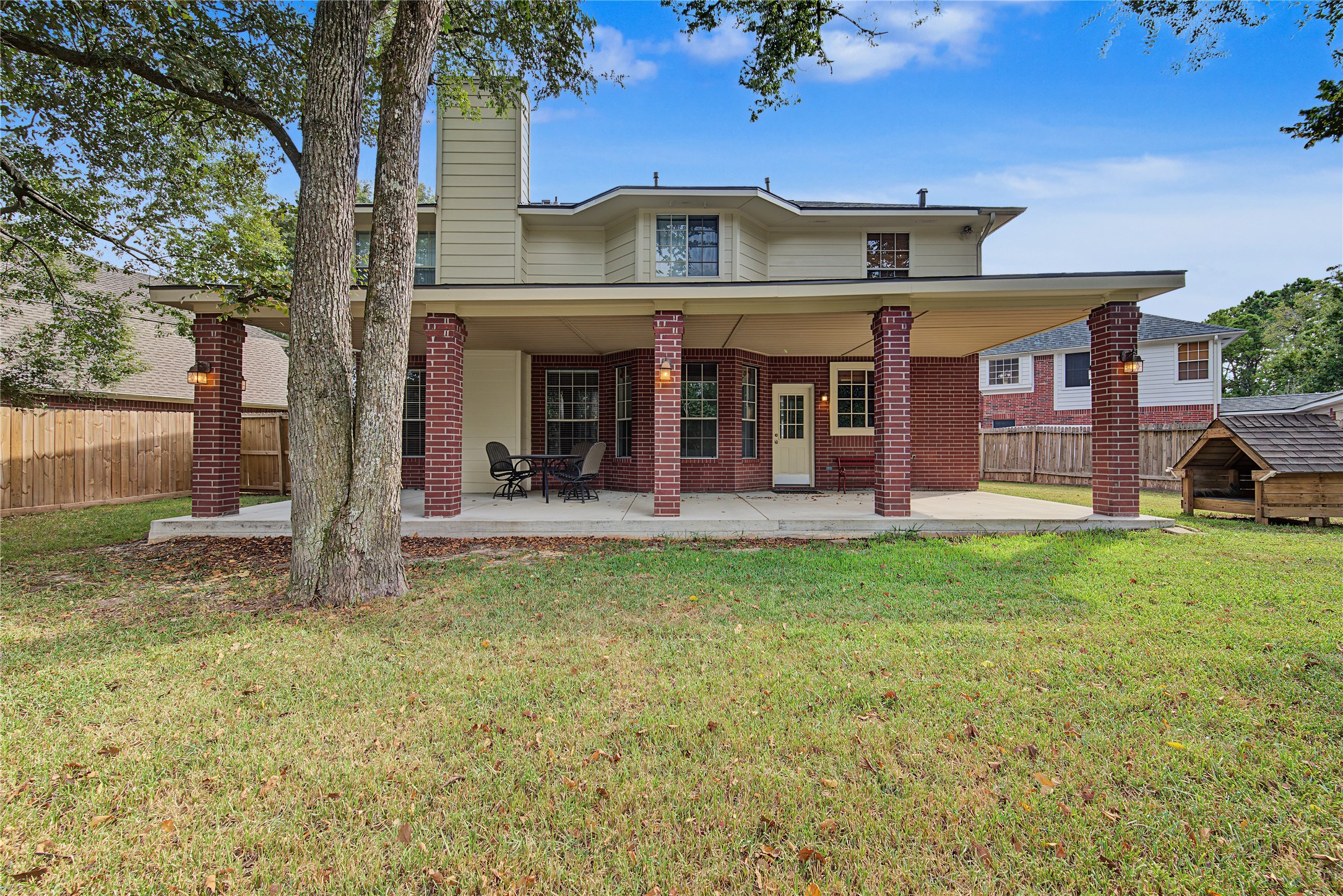 Sprawling backyard with plenty of room to play, garden, entertain, or create the outdoor space youve always wanted!