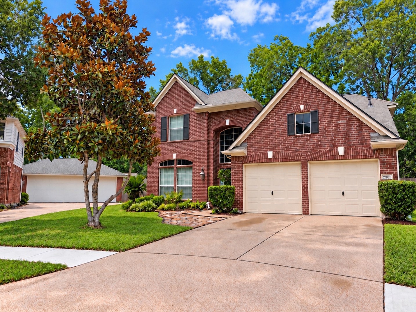 Welcome home to 2302 Piney Woods Drive!