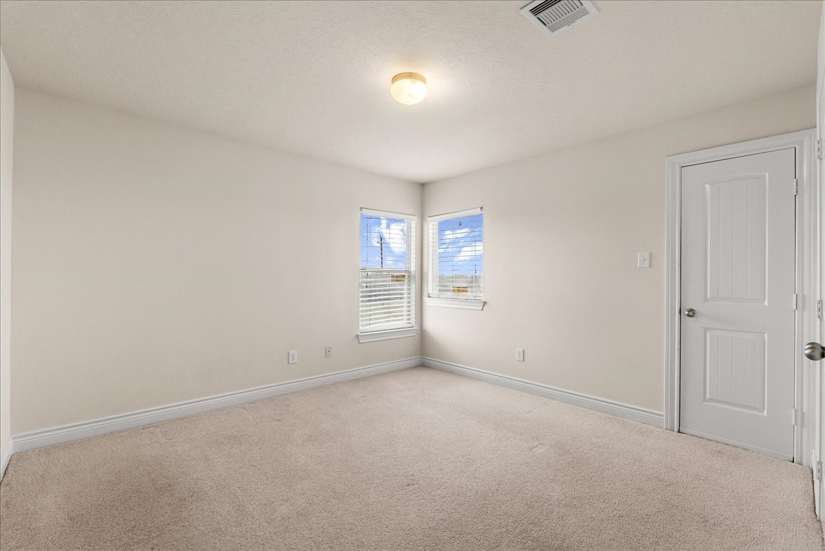 5230 Lagoon Court, Bacliff, TX 77518