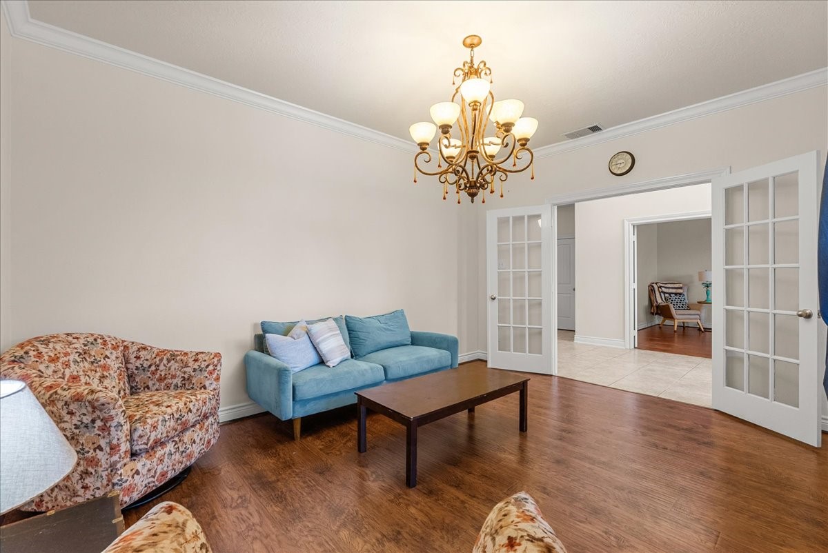 5230 Lagoon Court, Bacliff, TX 77518