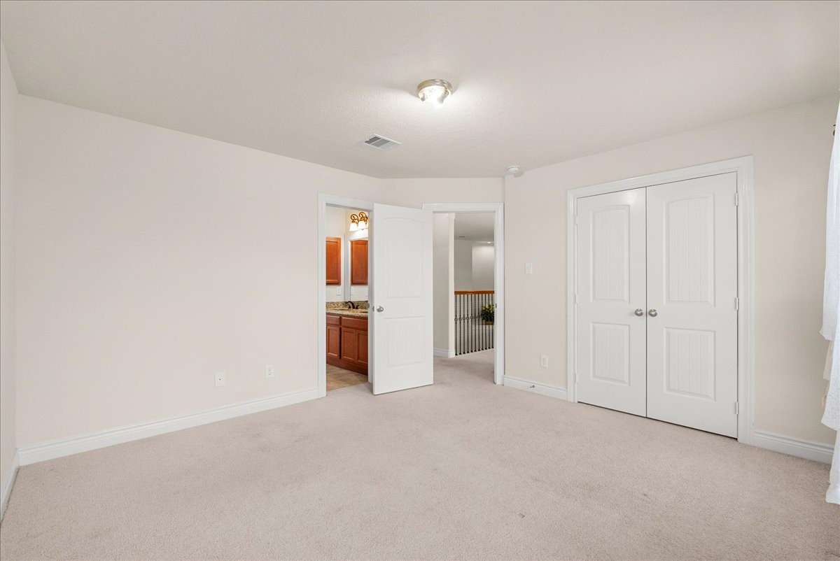 5230 Lagoon Court, Bacliff, TX 77518